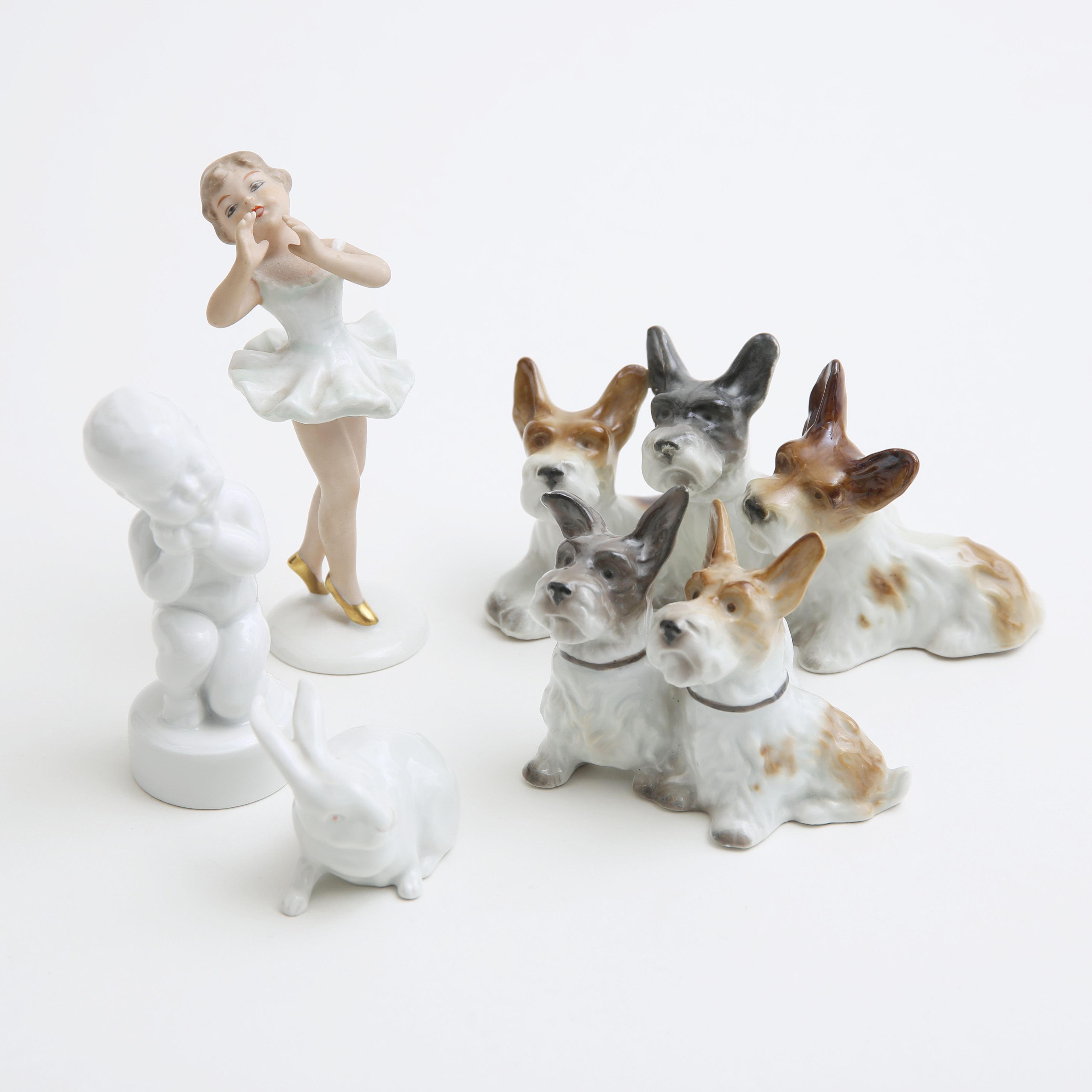 FIGURINER, 5 st, porslin, bl.a royal Copenhagen, Wallendorff.