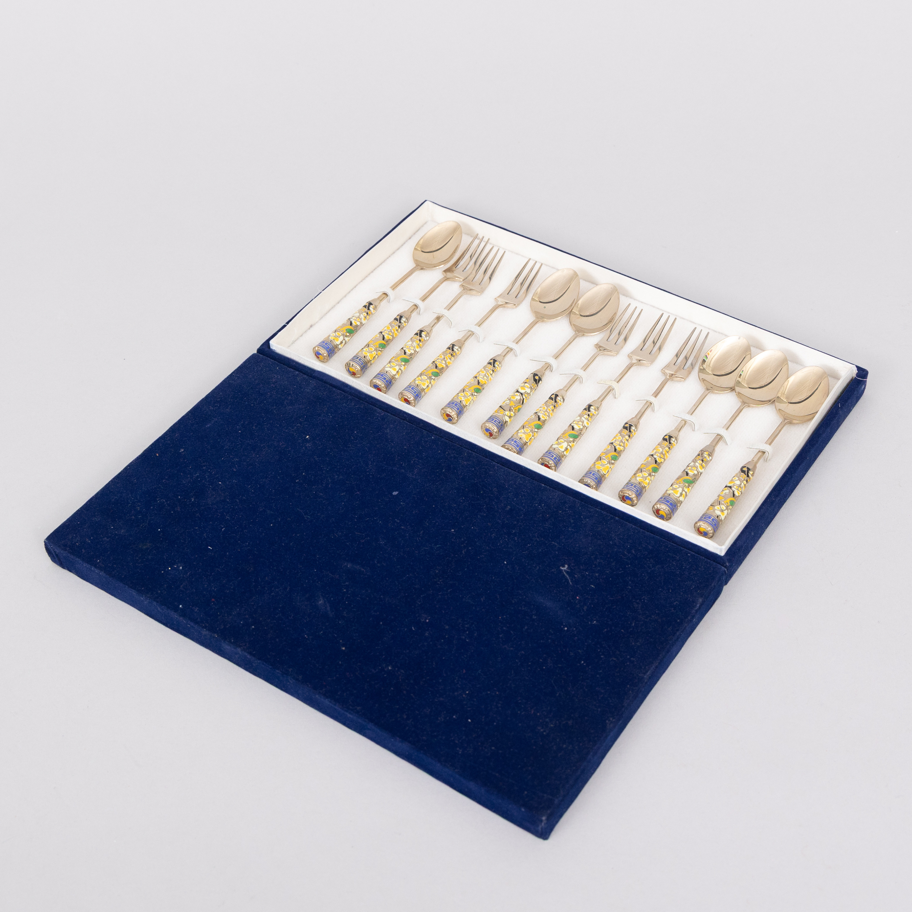 KAKGAFFLAR OCH KAFFESKEDAR, 12 st, silver och emalj.