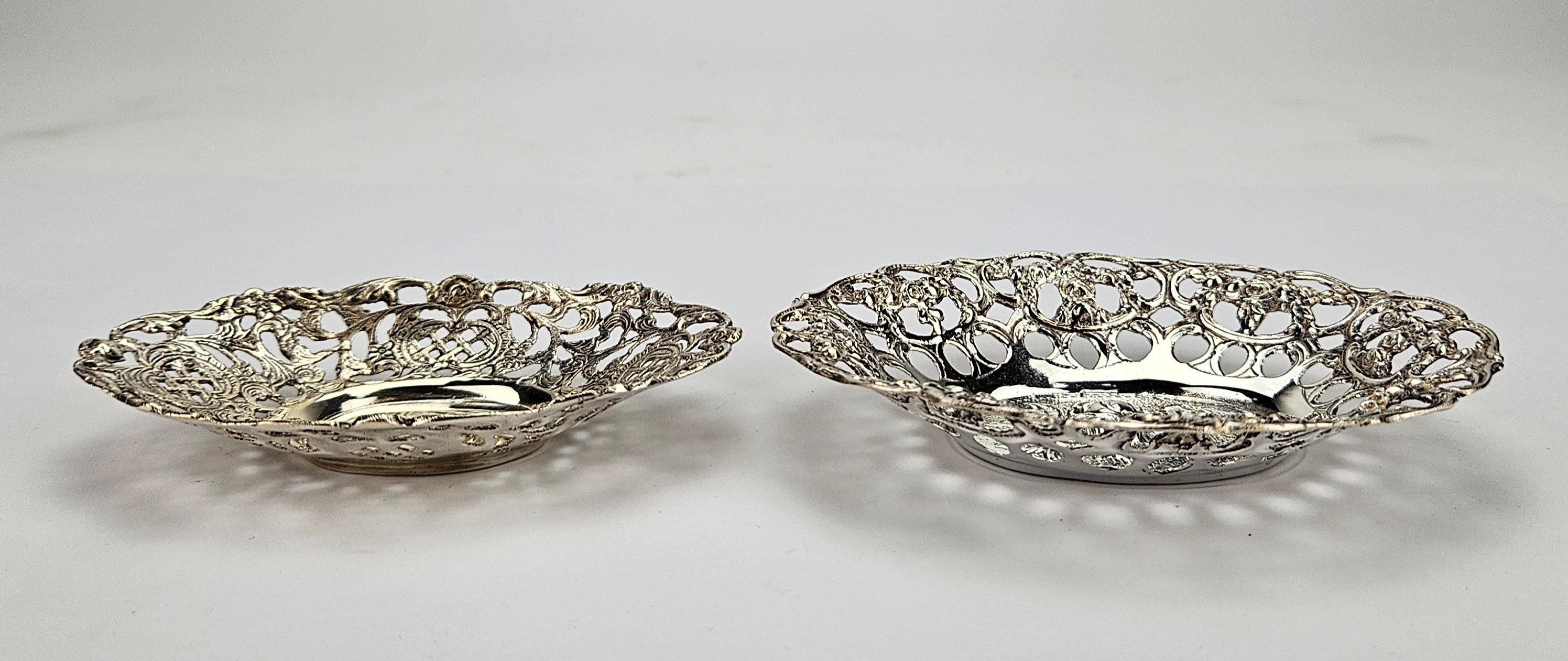 FAT, 2 st, silver, 1900-tal, vikt ca. 80 gram.