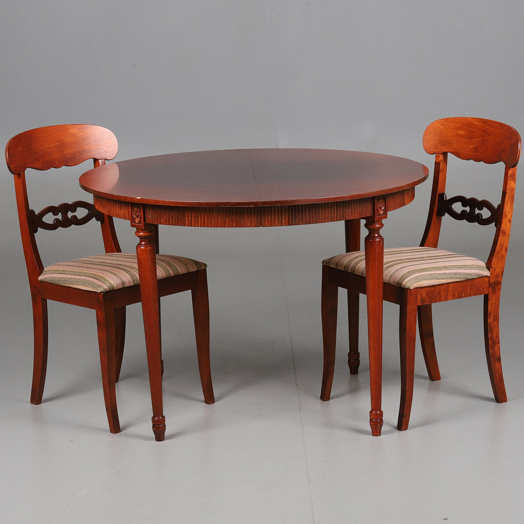 MATSALSMÖBEL. 3 delar. Mahognyfaner, gustaviansk stil, 1900-talets senare del.