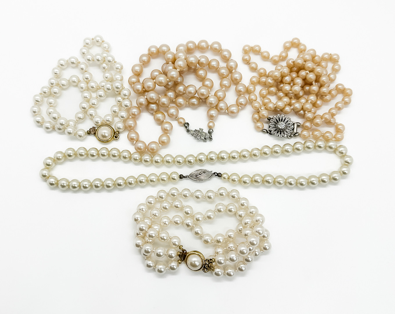 PÄRLCOLLIER & ARMBAND, 5 delar.