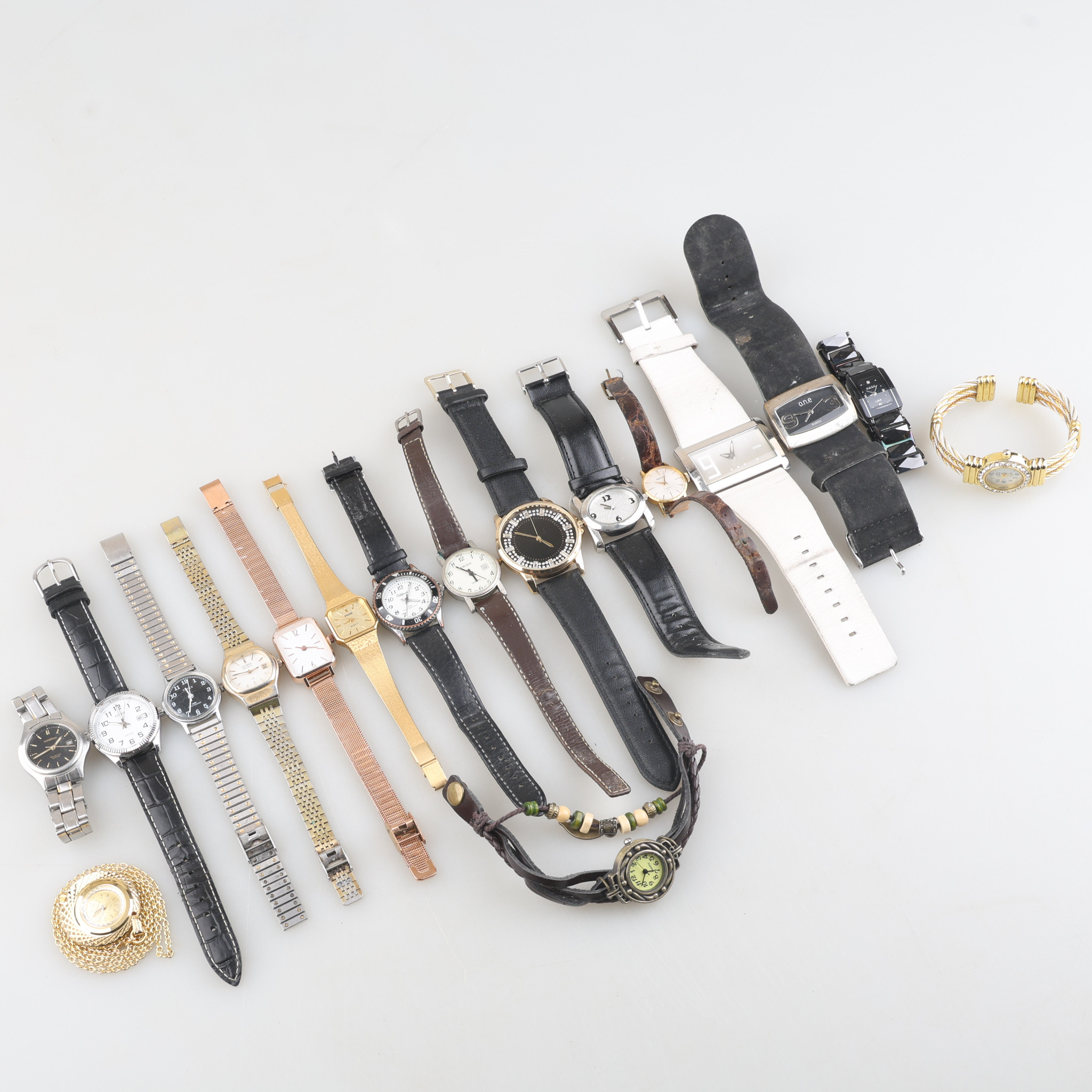 PARTI ARMBANDSUR, 17 stycken, olika märken.