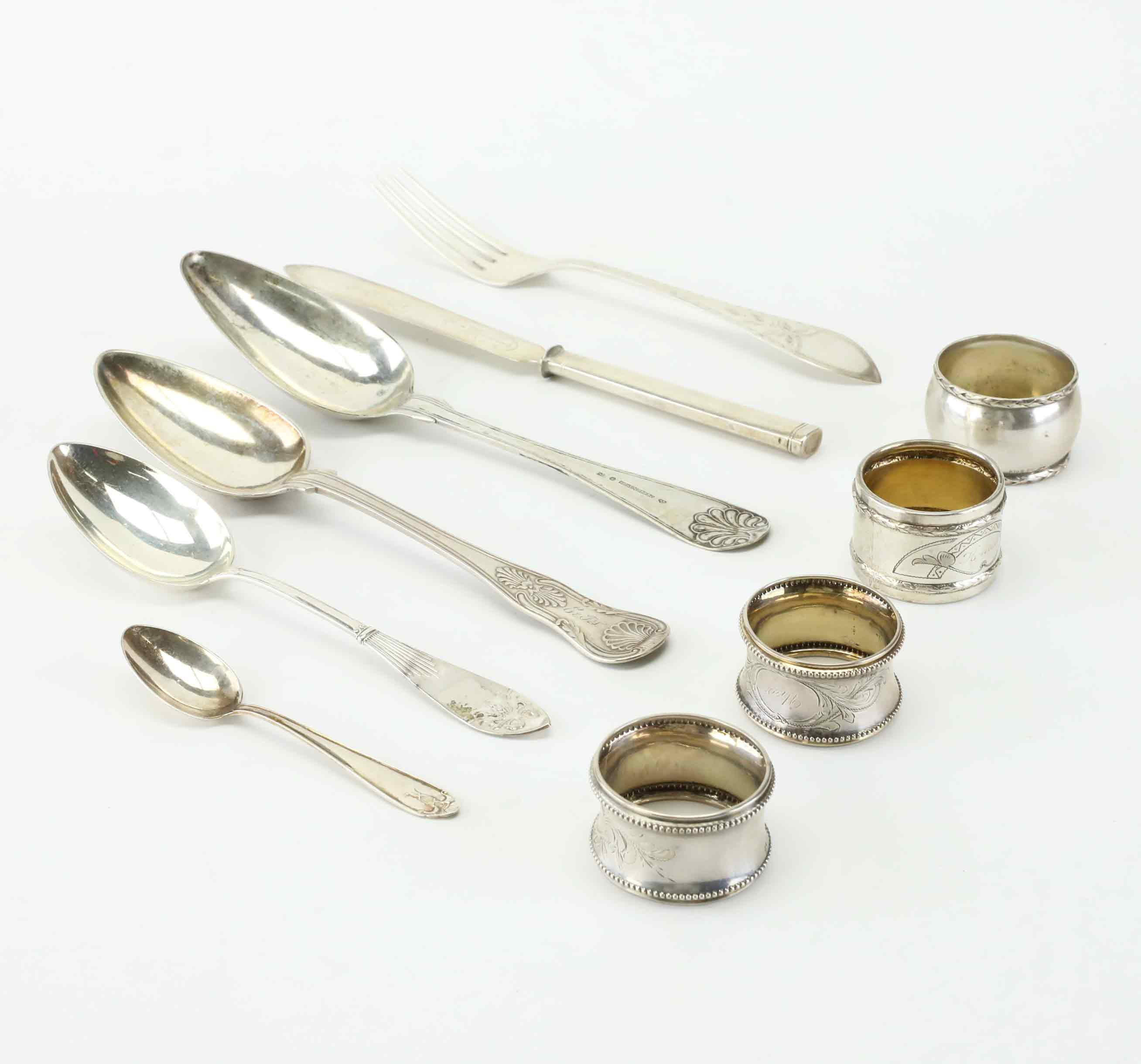 SILVERFÖREMÅL, skedar, servettringar, gaffel, kniv, 18/1900-tal.