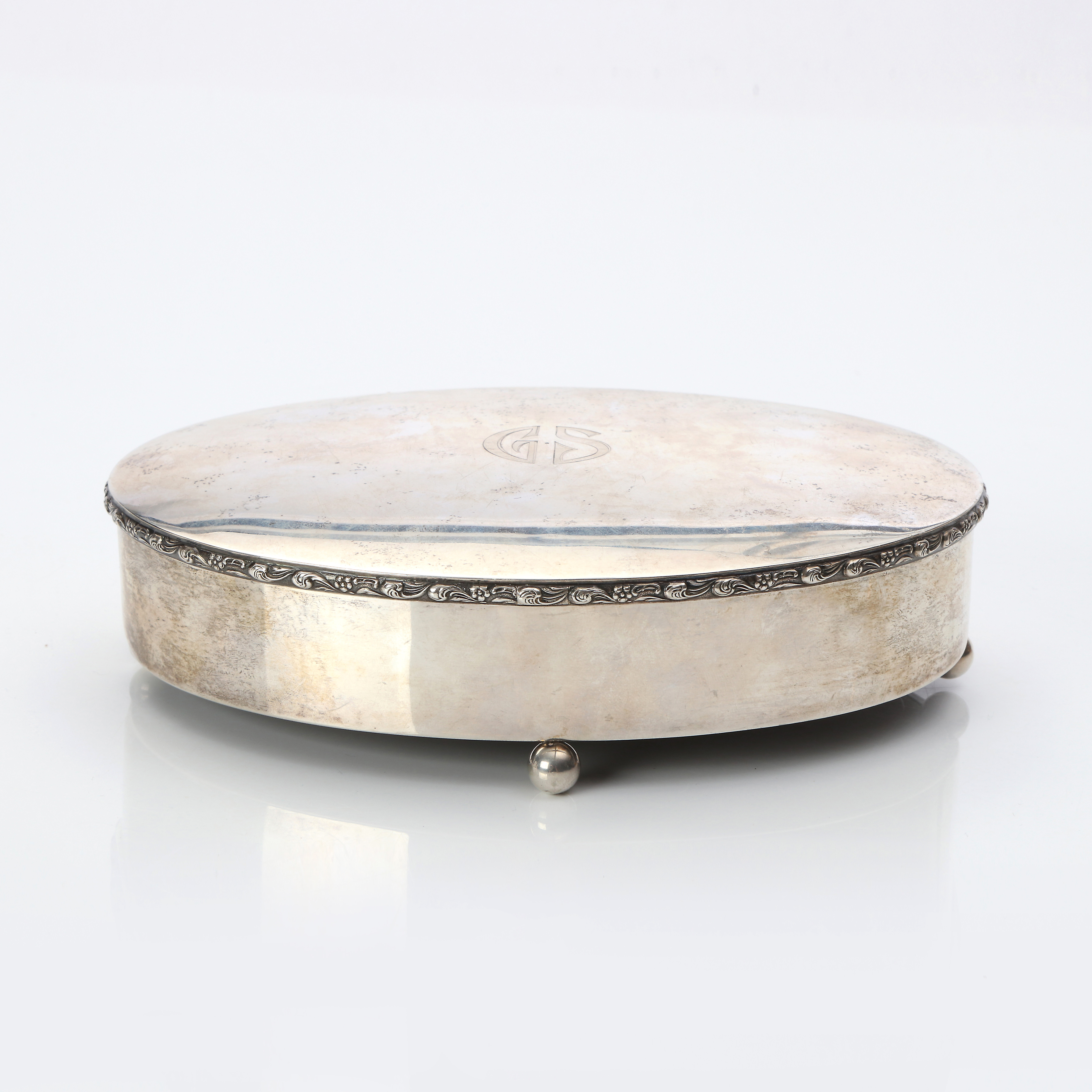 SKRIN. Silver med inredning och bottenplatta i annat material. 1900-tal. Total vikt ca 570 gram.