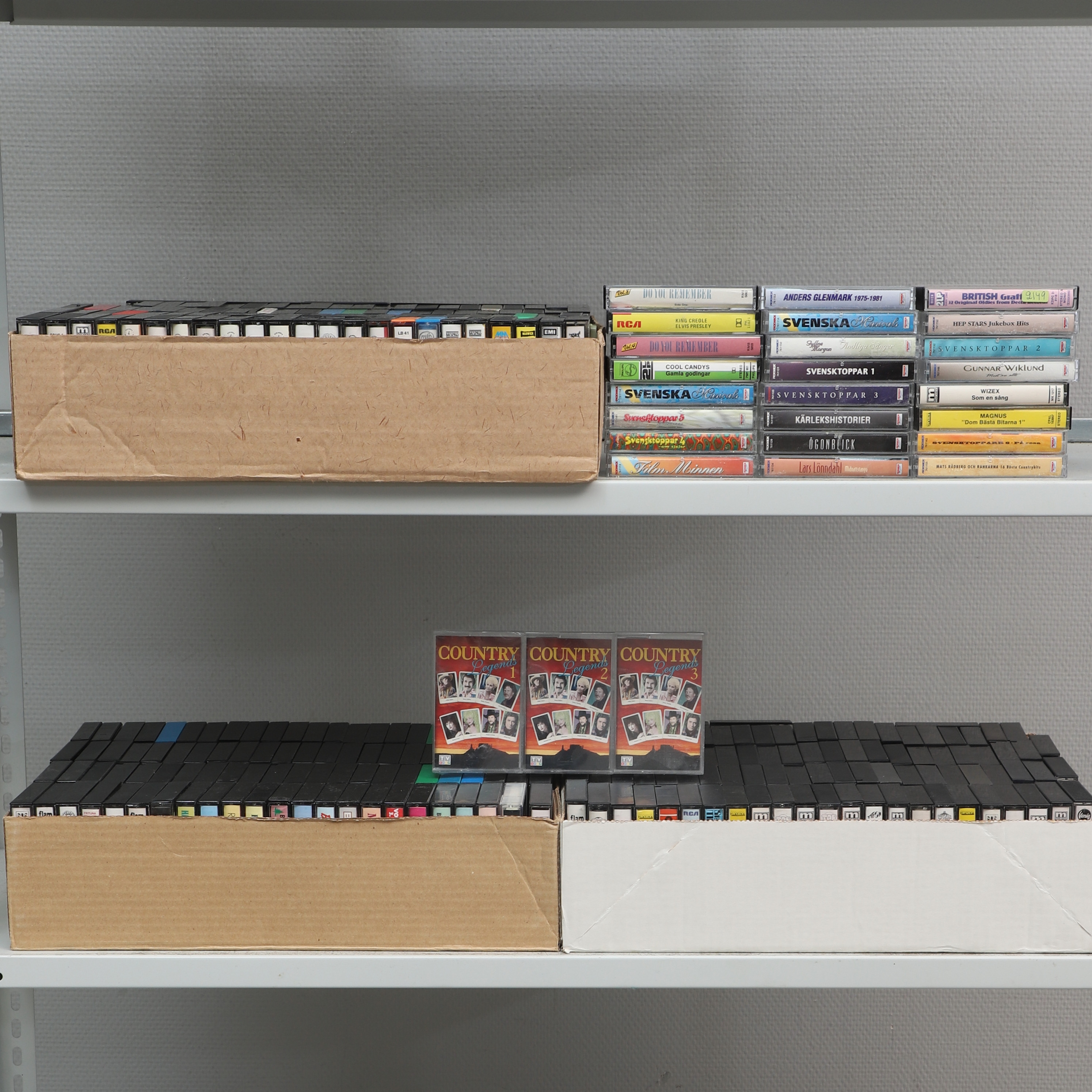 KASSETTBAND, 312 st. olika artister, svenska och utländska.