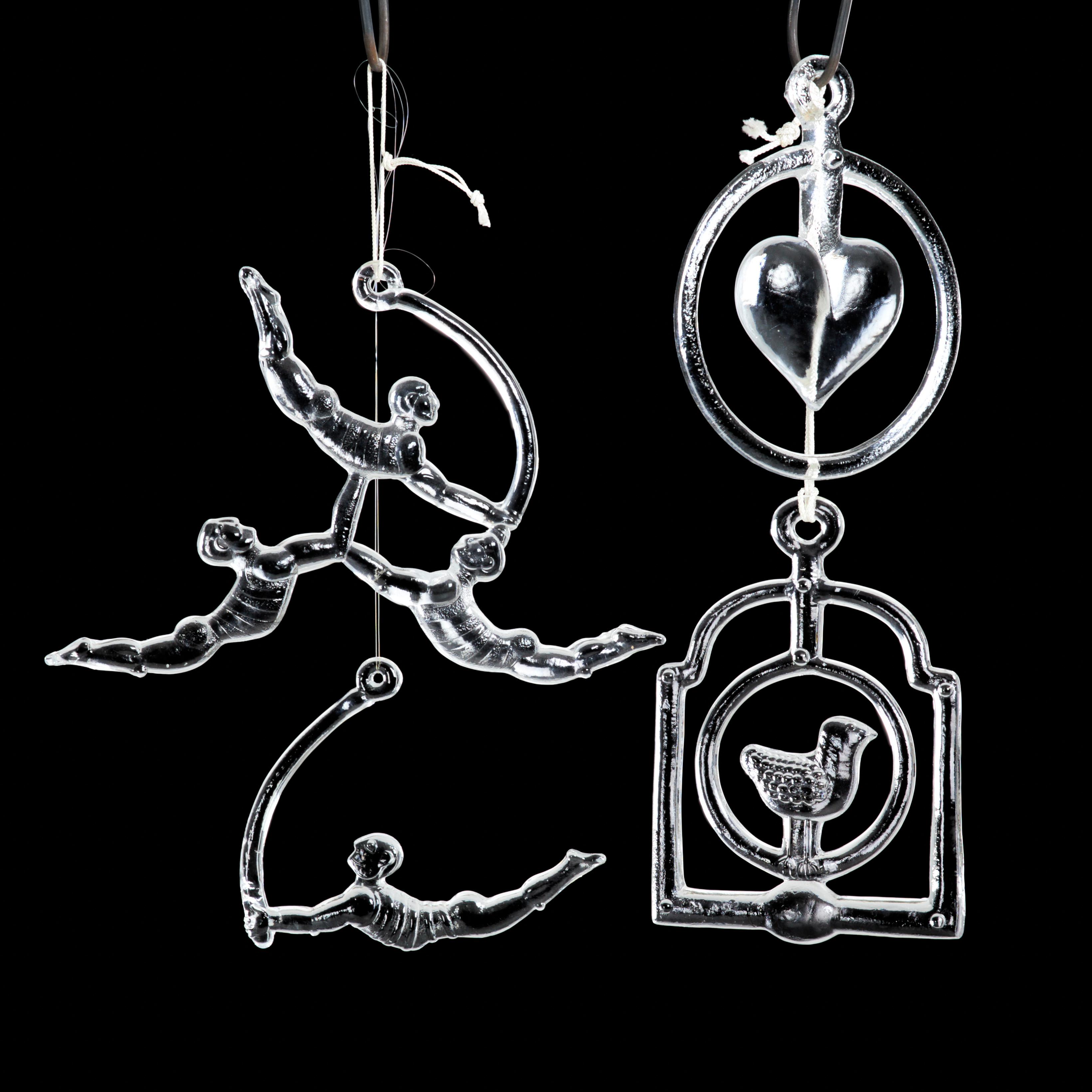 BERTIL VALLIEN. FÖNSTERHÄNGEN, 4 st, glas, delvis ur serien "Cirkus", för Kosta Boda, 1970-tal.