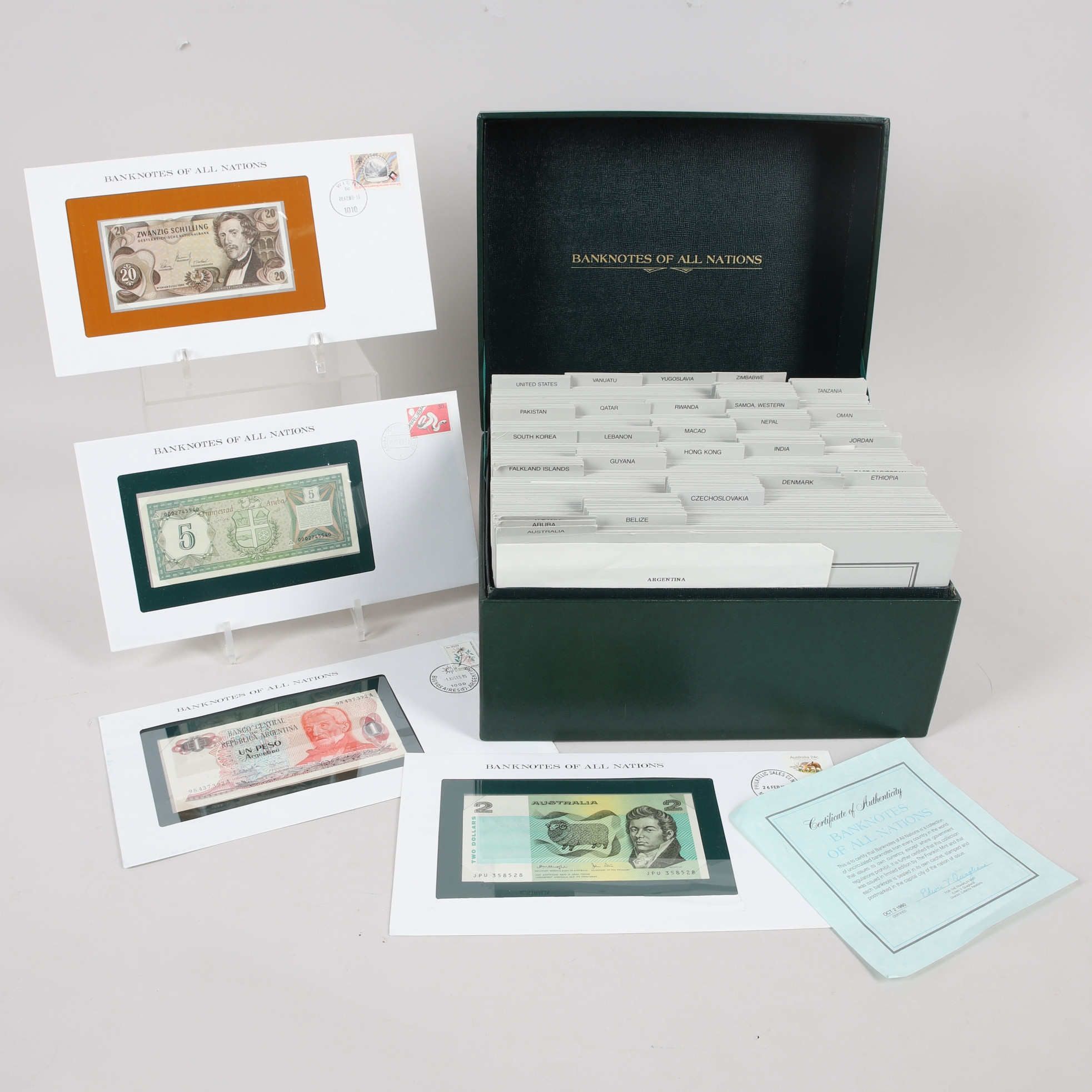 SEDLAR, 130 st. länder, Franklin mint "Banknotes of All Nations", box.