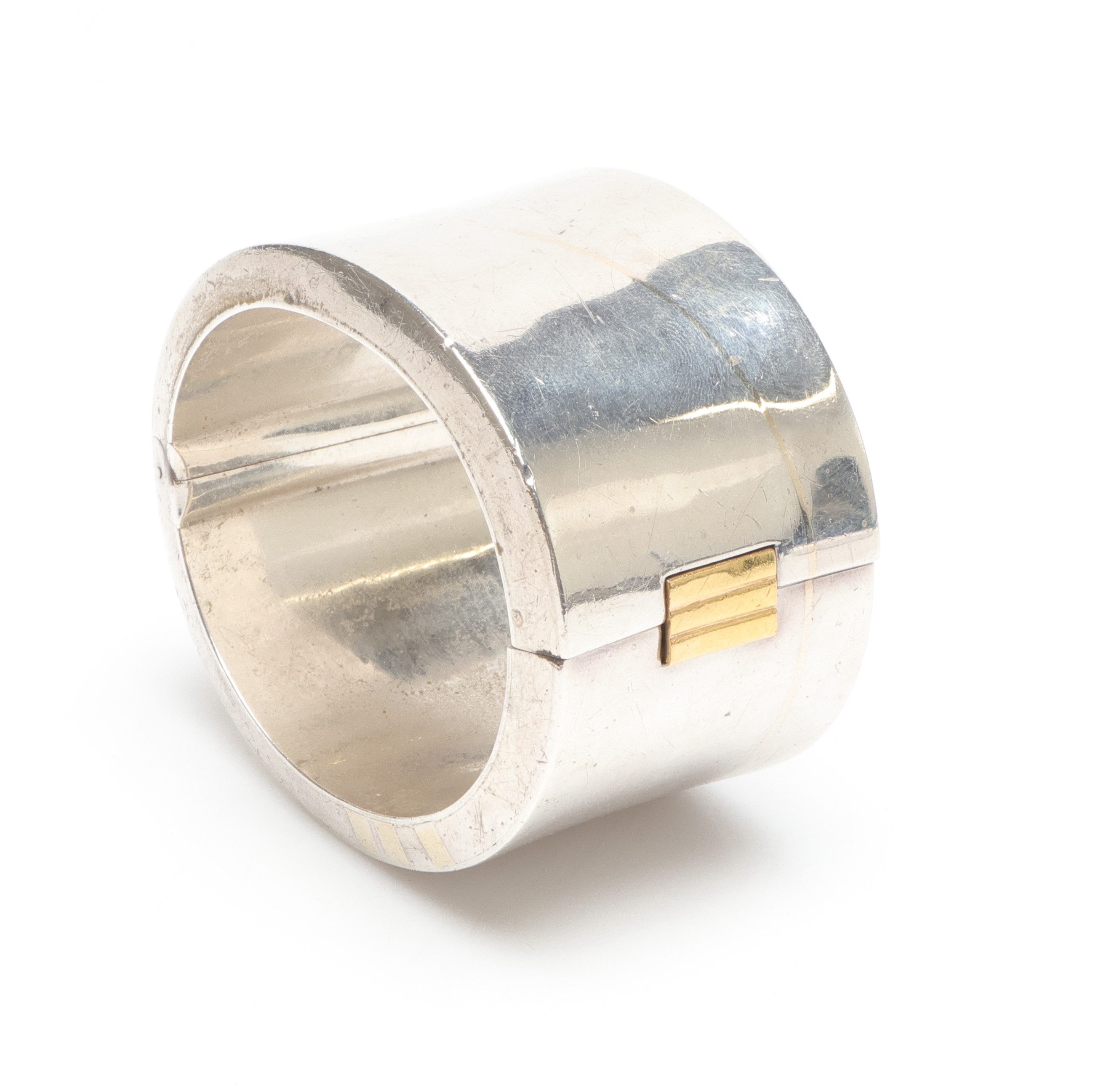OIDENTIFIERAD KONSTNÄR. armband, silver, Sigtuna Formgivareverkstad, otydligt signerad, 1980/90-tal, vikt ca 215 gram.