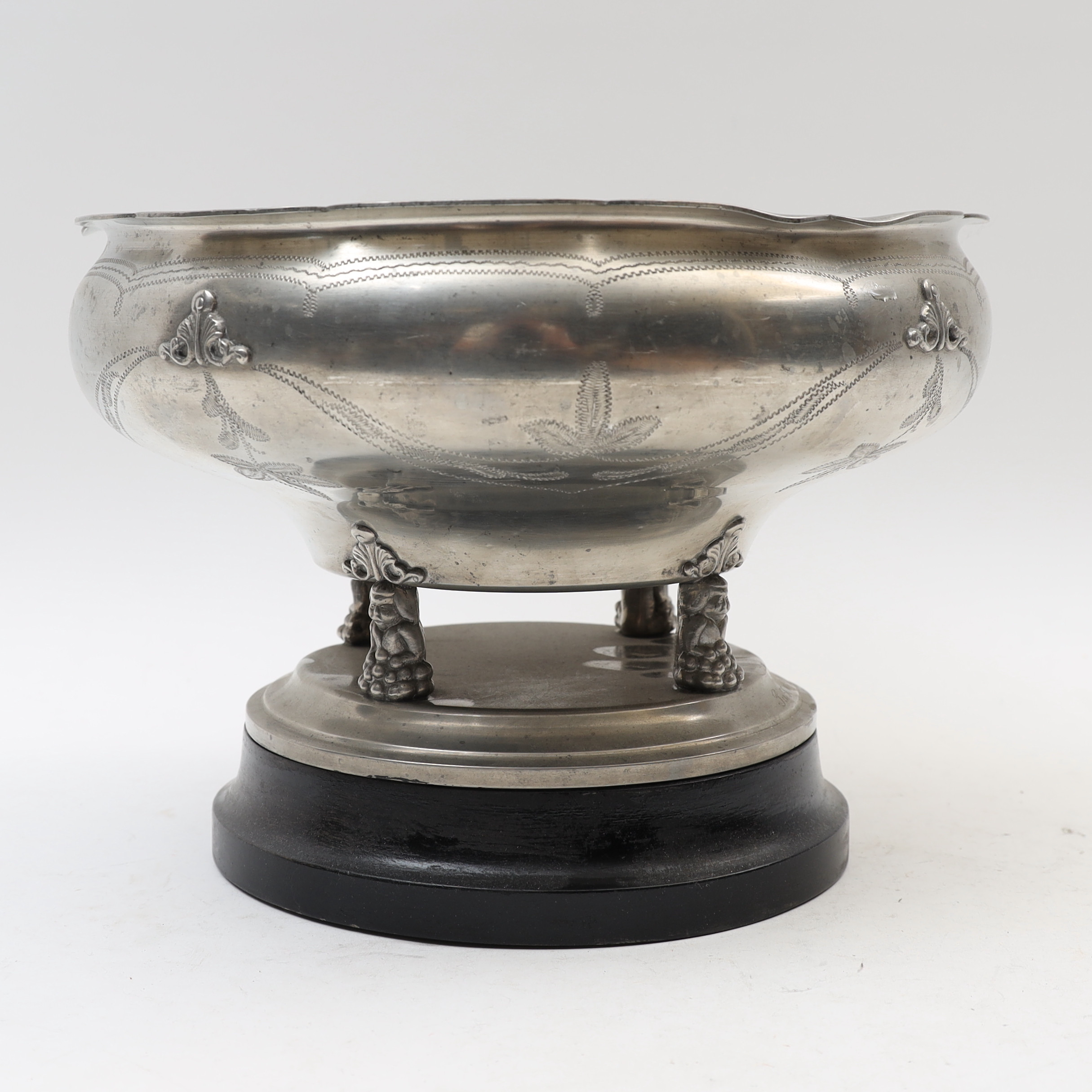 SKÅL, tenn, daterad 1930.