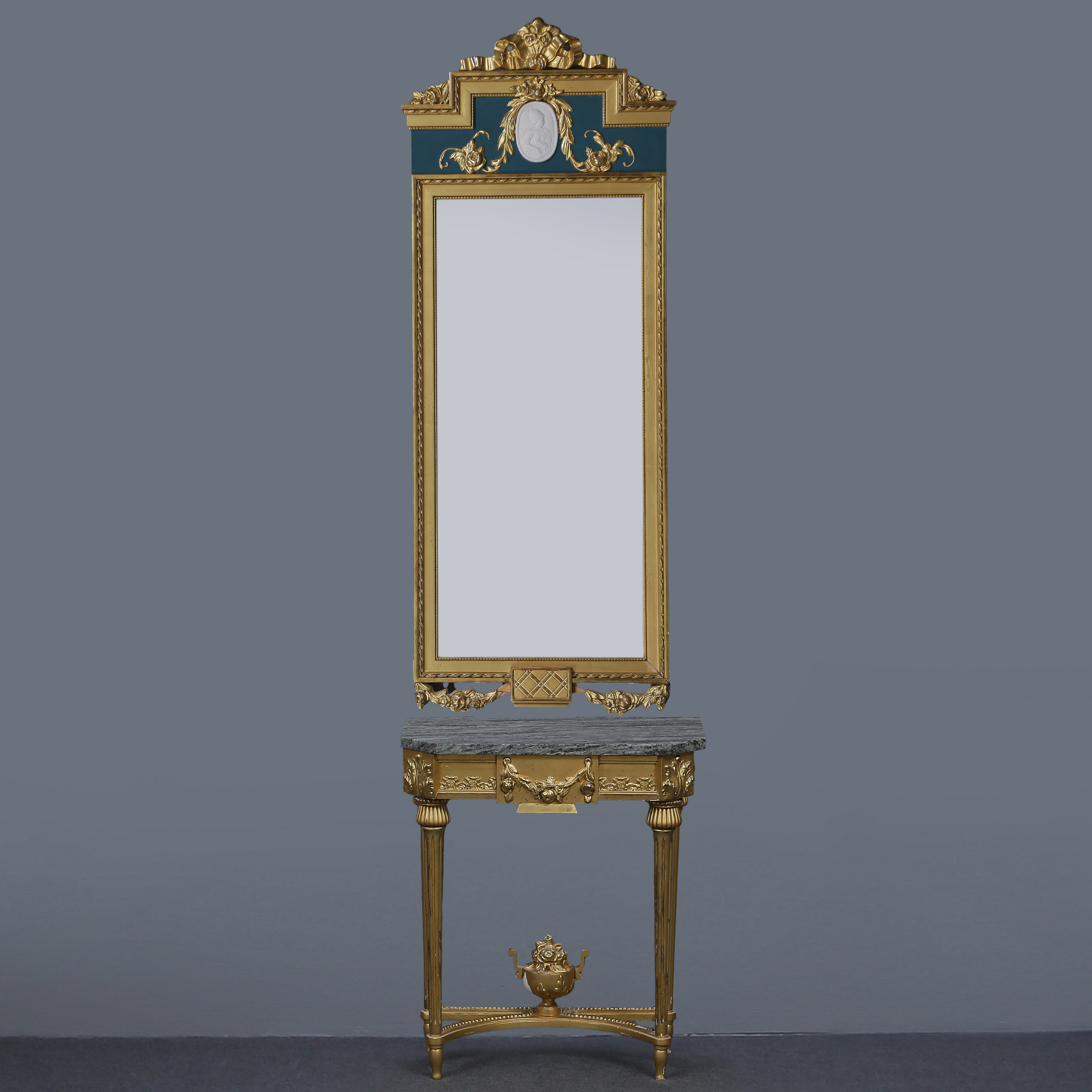 SPEGEL, KONSOLBORD MED STENSKIVA, FÖRGYLLDA, SPEGEL MED BANDROSETTER OCH MEDALJONG, 1940/1950-TAL, EXPORTLIST NYKÖPING.