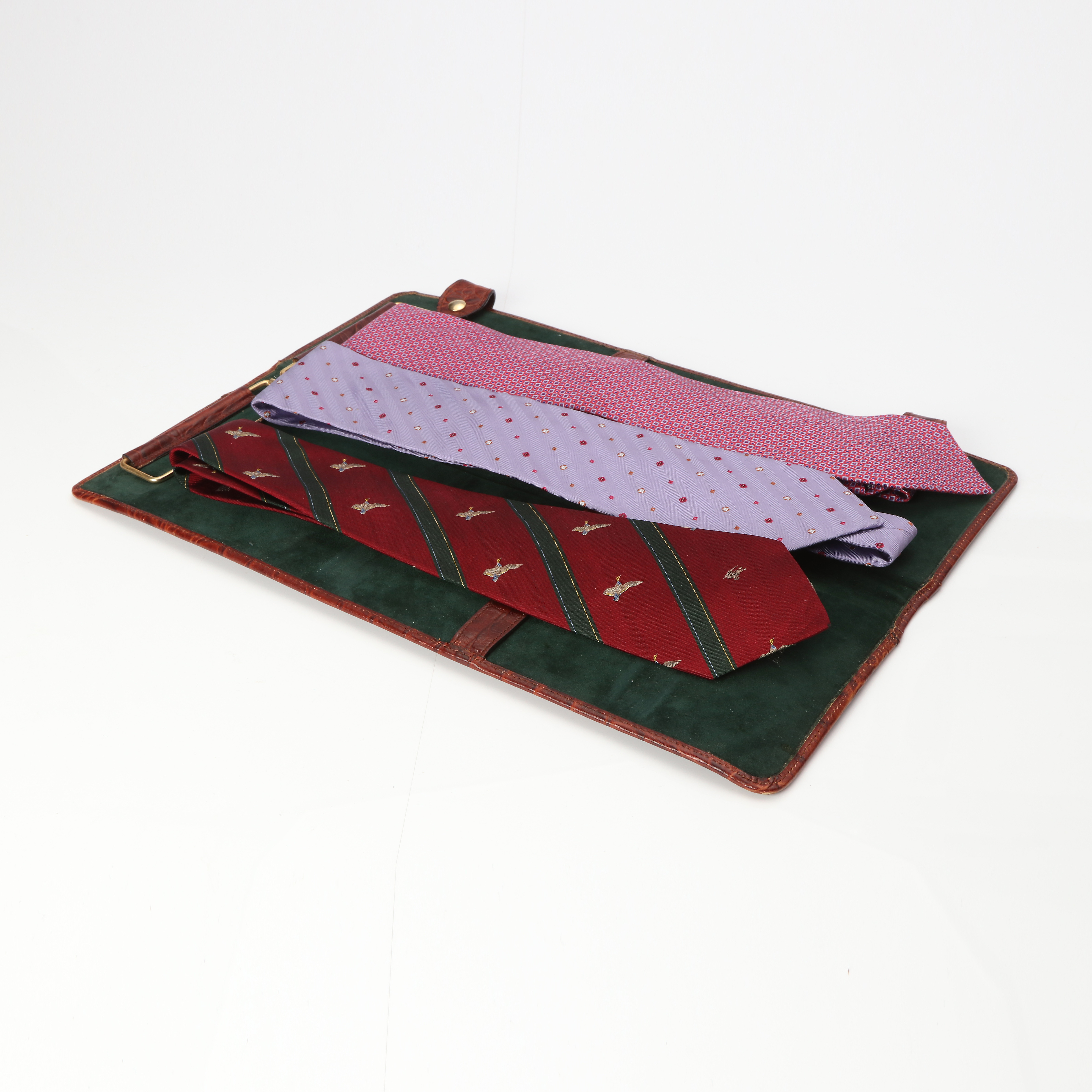 MÄRKESSLIPSAR, TRE ST. Siden, Burberrys', Stenströms och Eton.