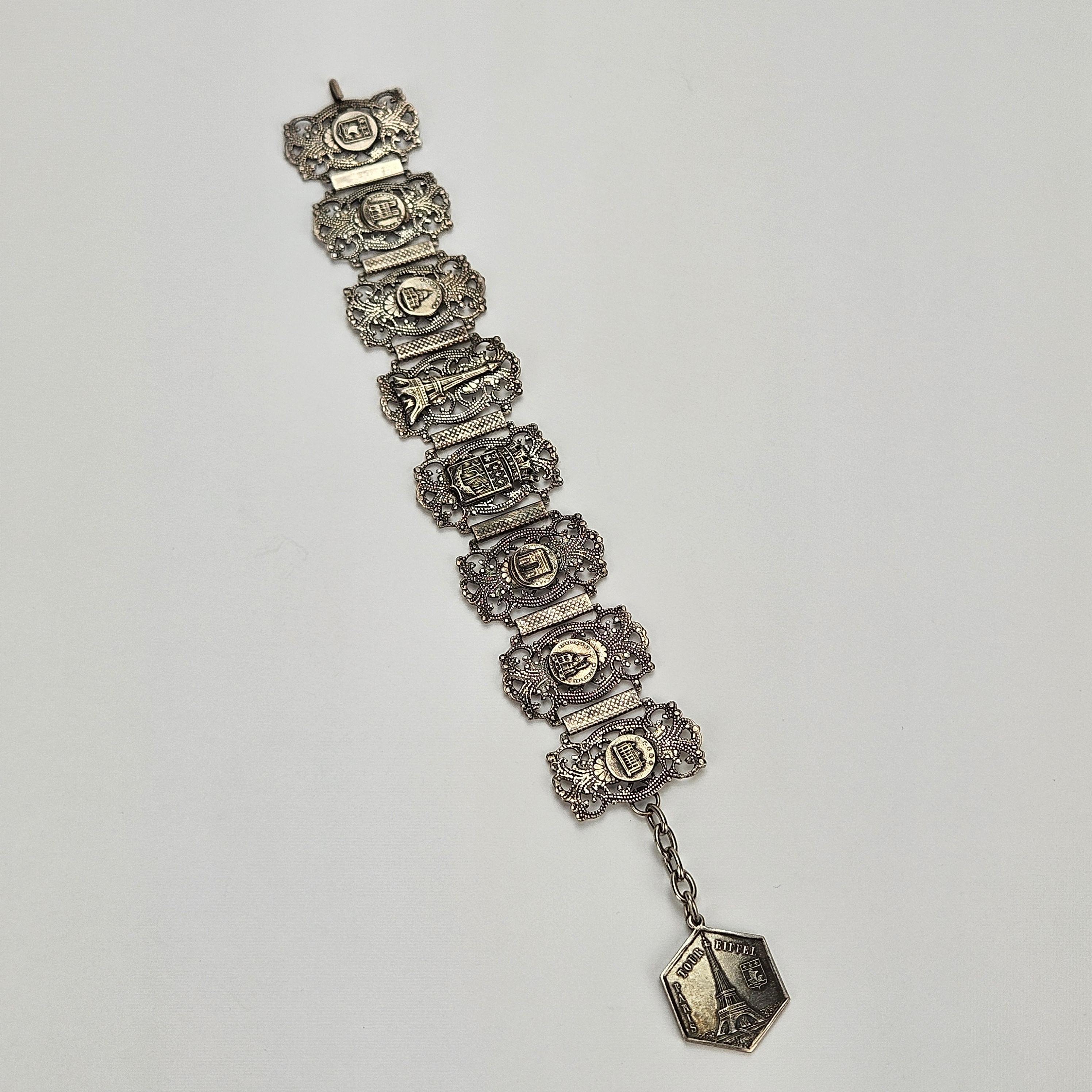 ARMBAND, vitmetall, Tour Eifel, Paris, 1900-tal.