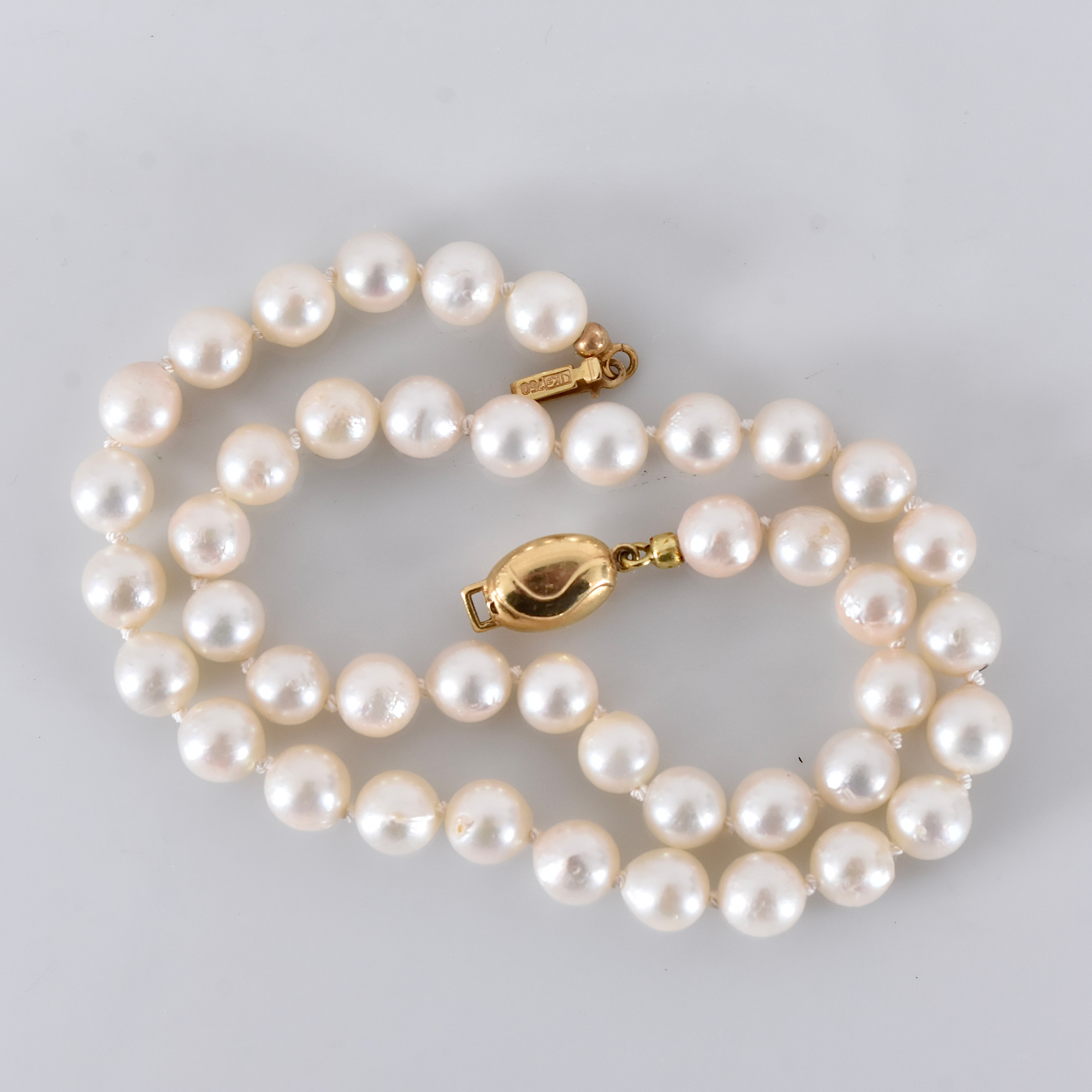 PÄRLCOLLIER, med guldspänne 18K.