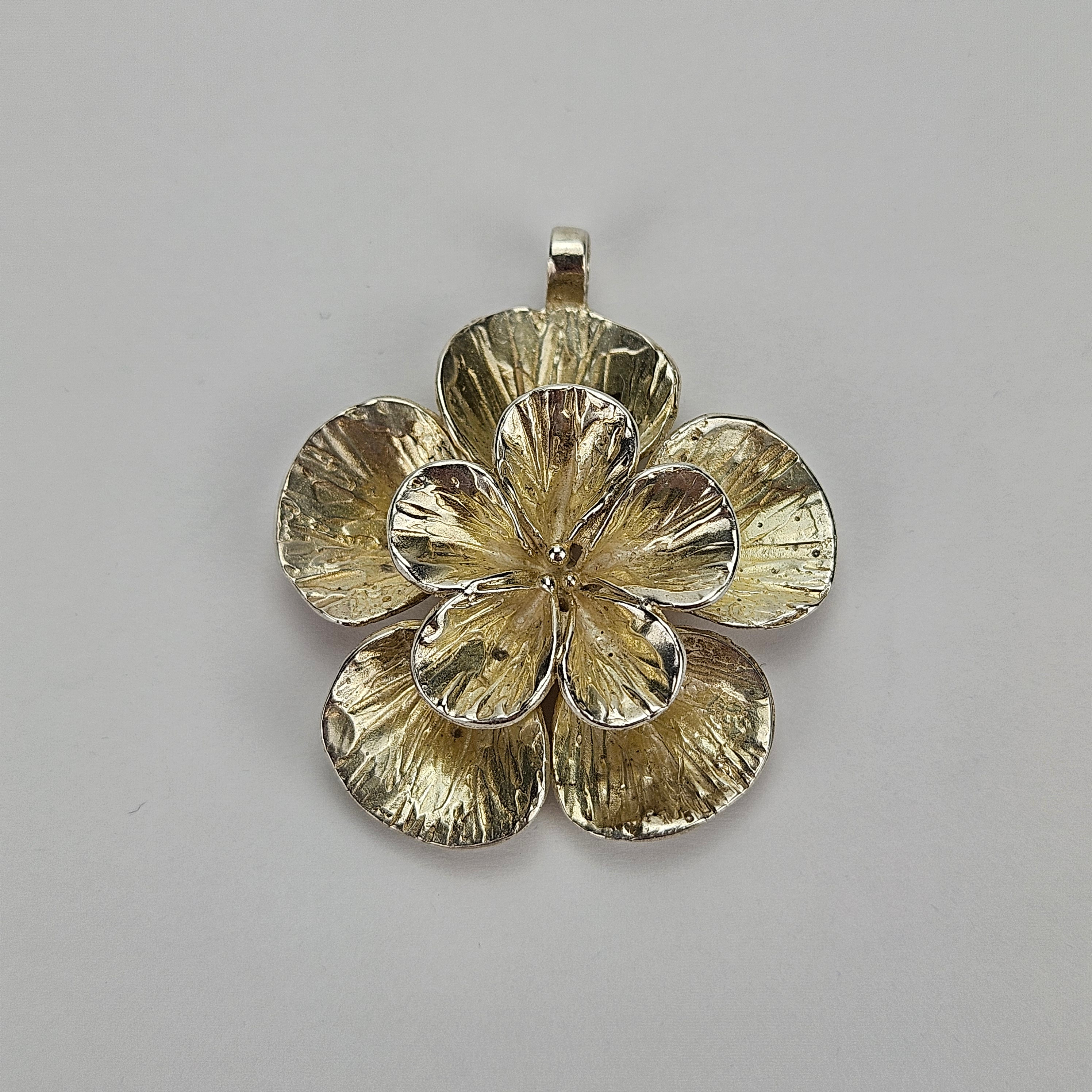ETSUKO MINOWA. Hänge, silver, Nordisk Kokusai Ab, Sundbyberg 1976.