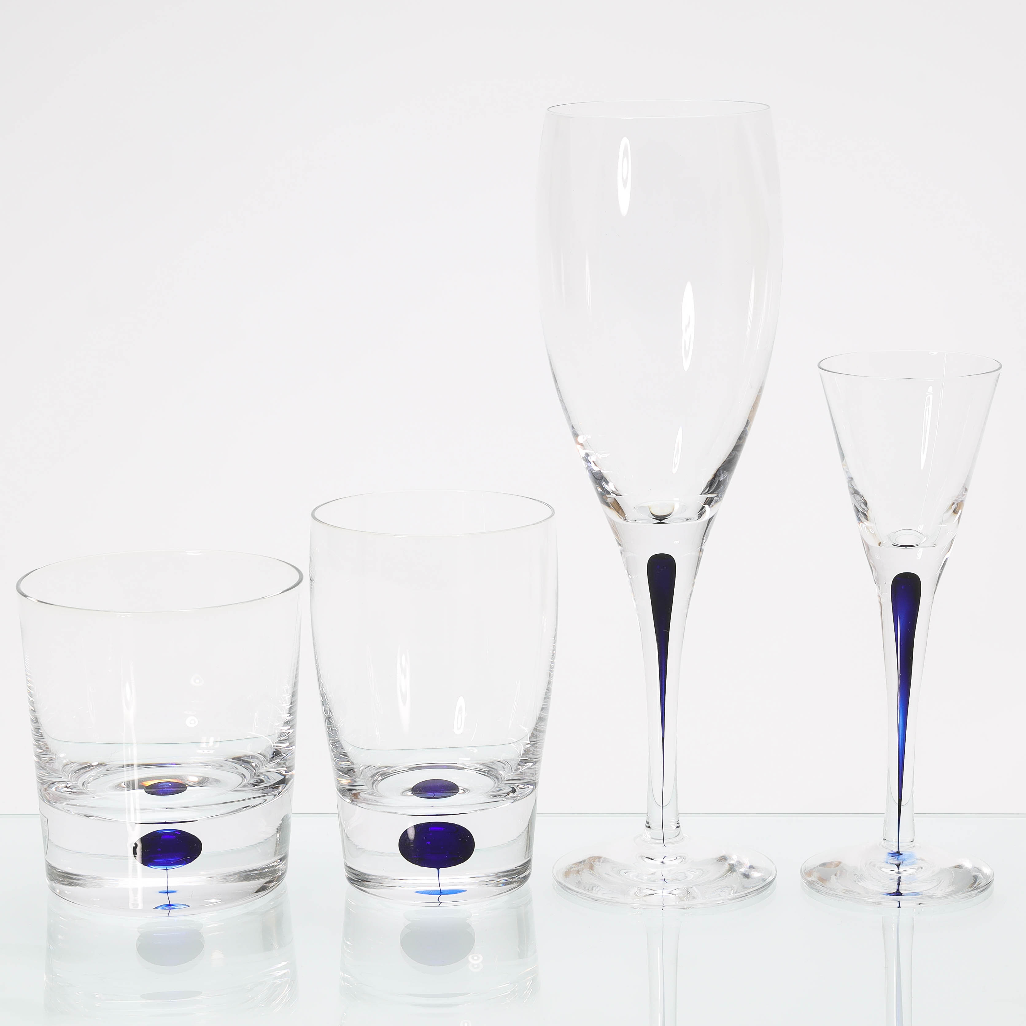 ERIKA LAGERBIELKE. Glasservis, 34 delar, "Intermezzo", Orrefors.