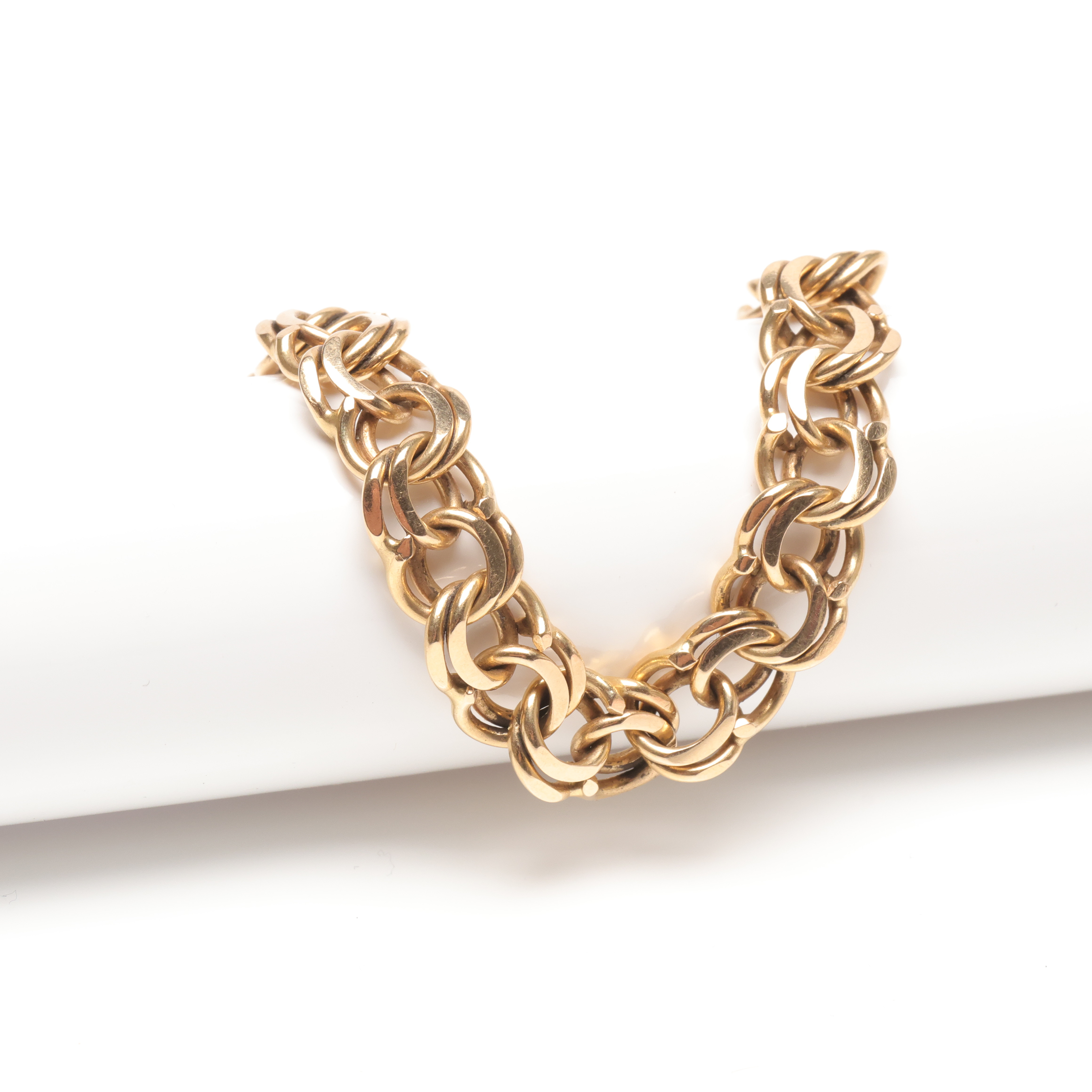 ARMBAND, ''bismarck'' 18k guld, vikt ca 29, 5 g.