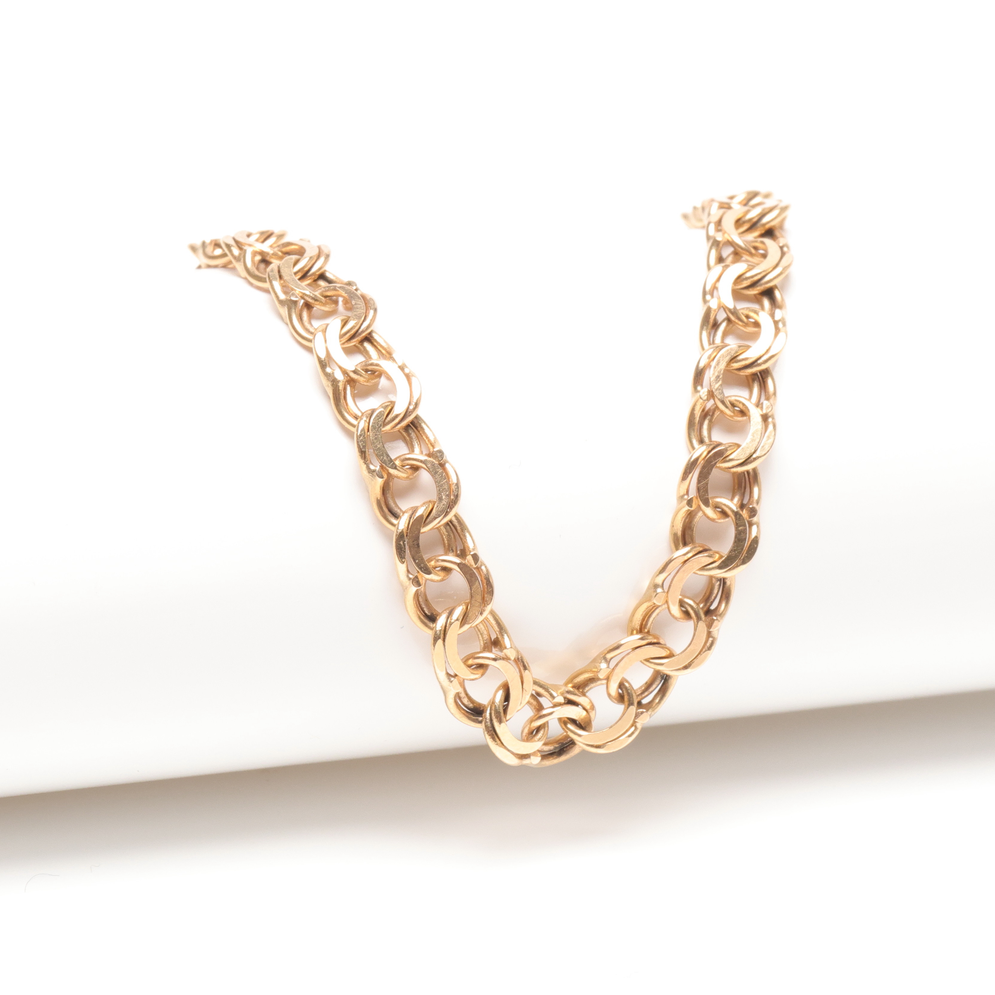 ARMBAND ''bismarck'' 18k guld, vikt ca 8,5g.