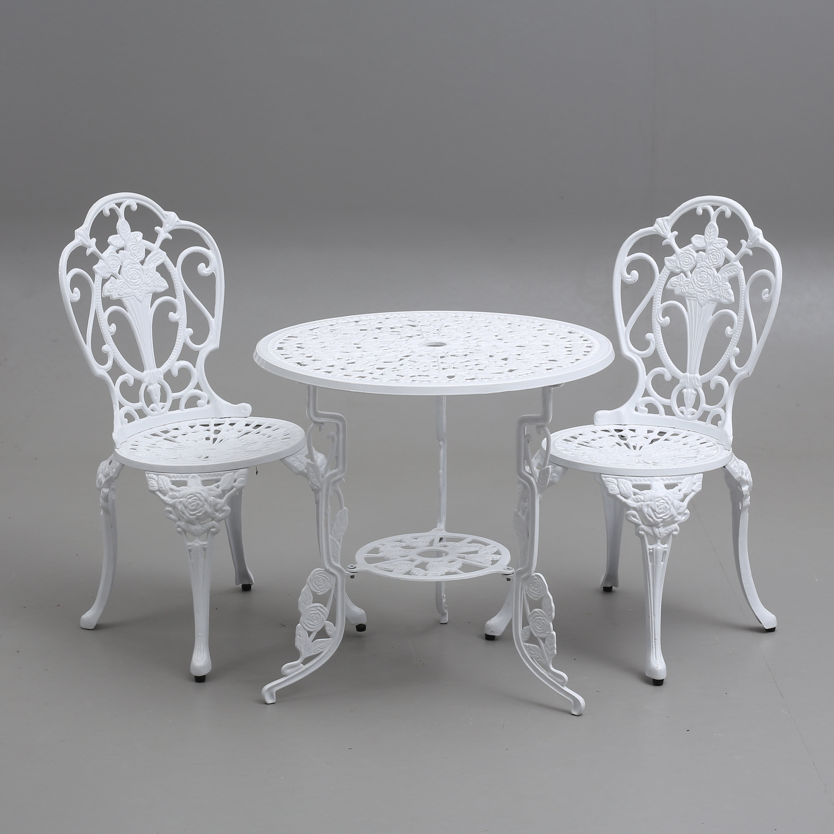 CAFÉGRUPP, 3 delar, lackad aluminium, 2000-tal.