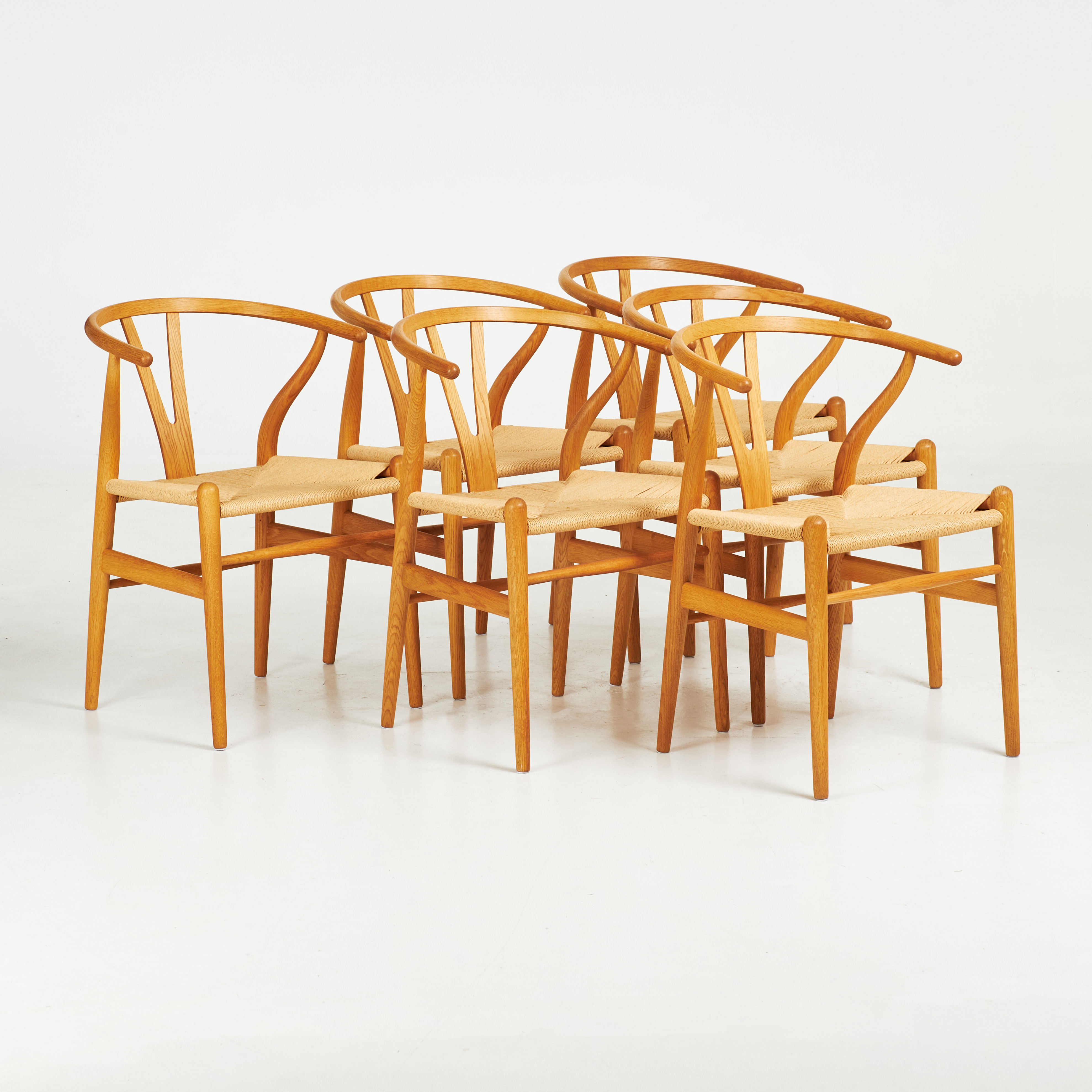 HANS J WEGNER. ”CH-24”, även kallad ”Y-stolen”, 6 st, stomme i ek, Carl Hansen & Søn, Danmark, brickmärkta.