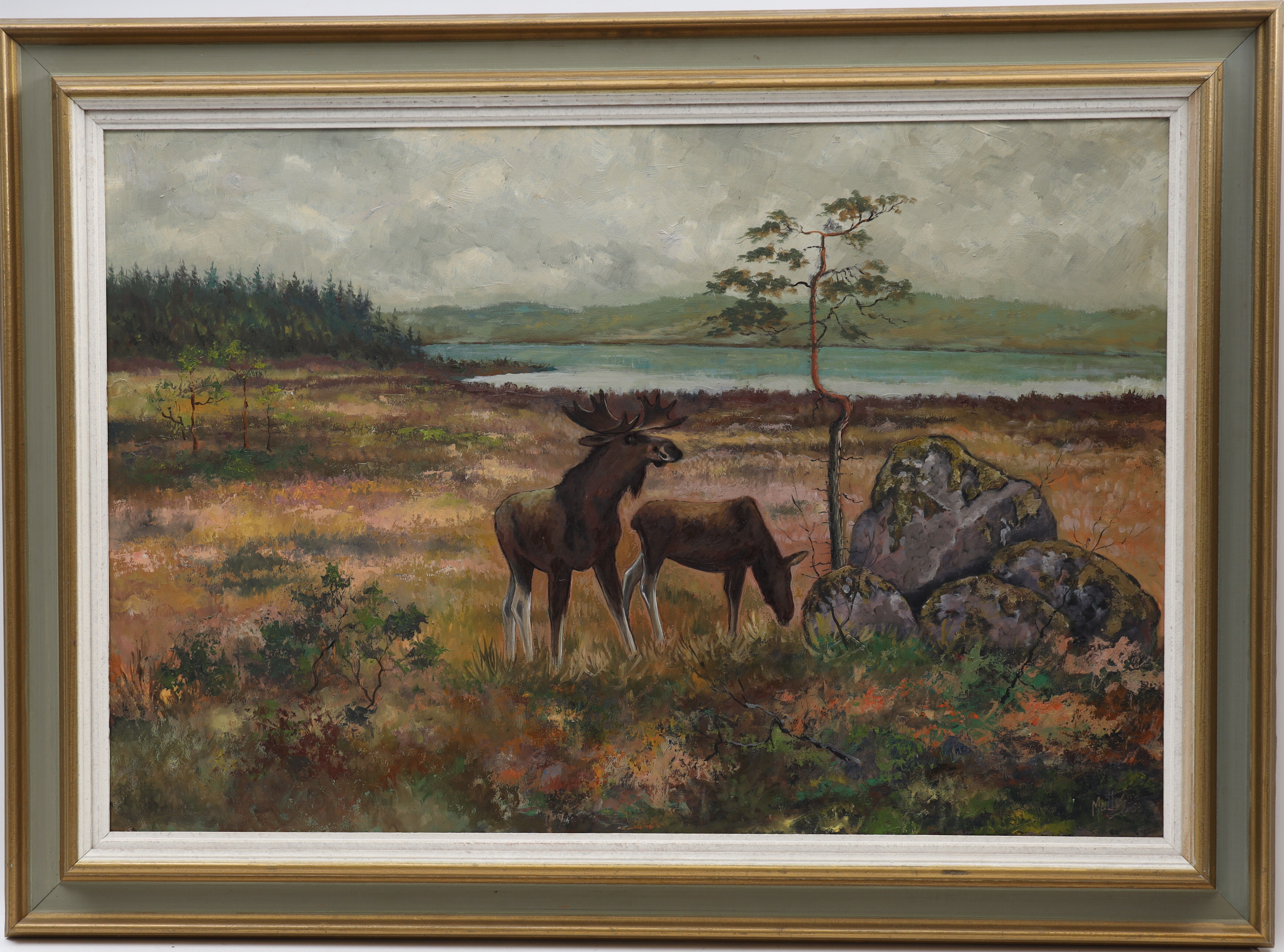 OIDENTIFIERAD KONSTNÄR. Landskap med älgar, oljemålning på pannå, otydligt signerad, daterad 1958.