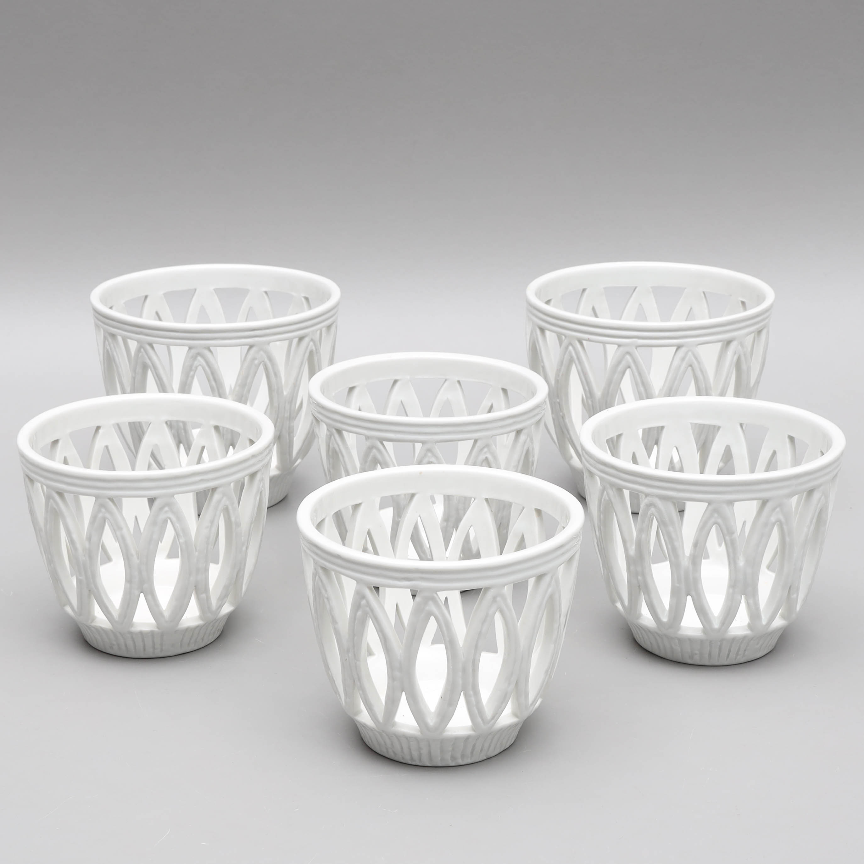 GUNNAR NYLUND. Ytterfoder, 6 st, "Olympia", Rörstrand.