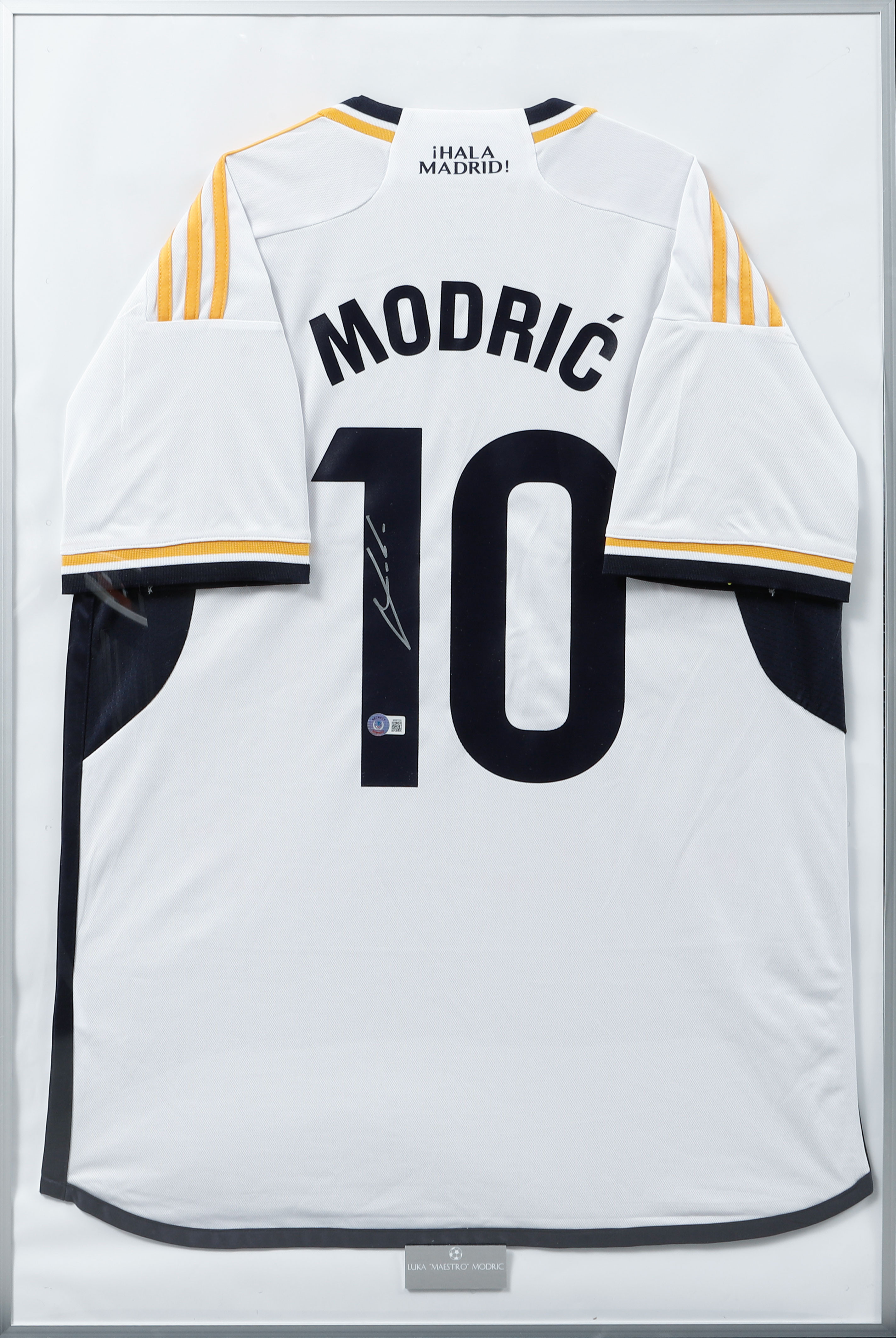 FOTBOLLSTRÖJA, Luka Modric, Real Madrid, signerad, 2023.