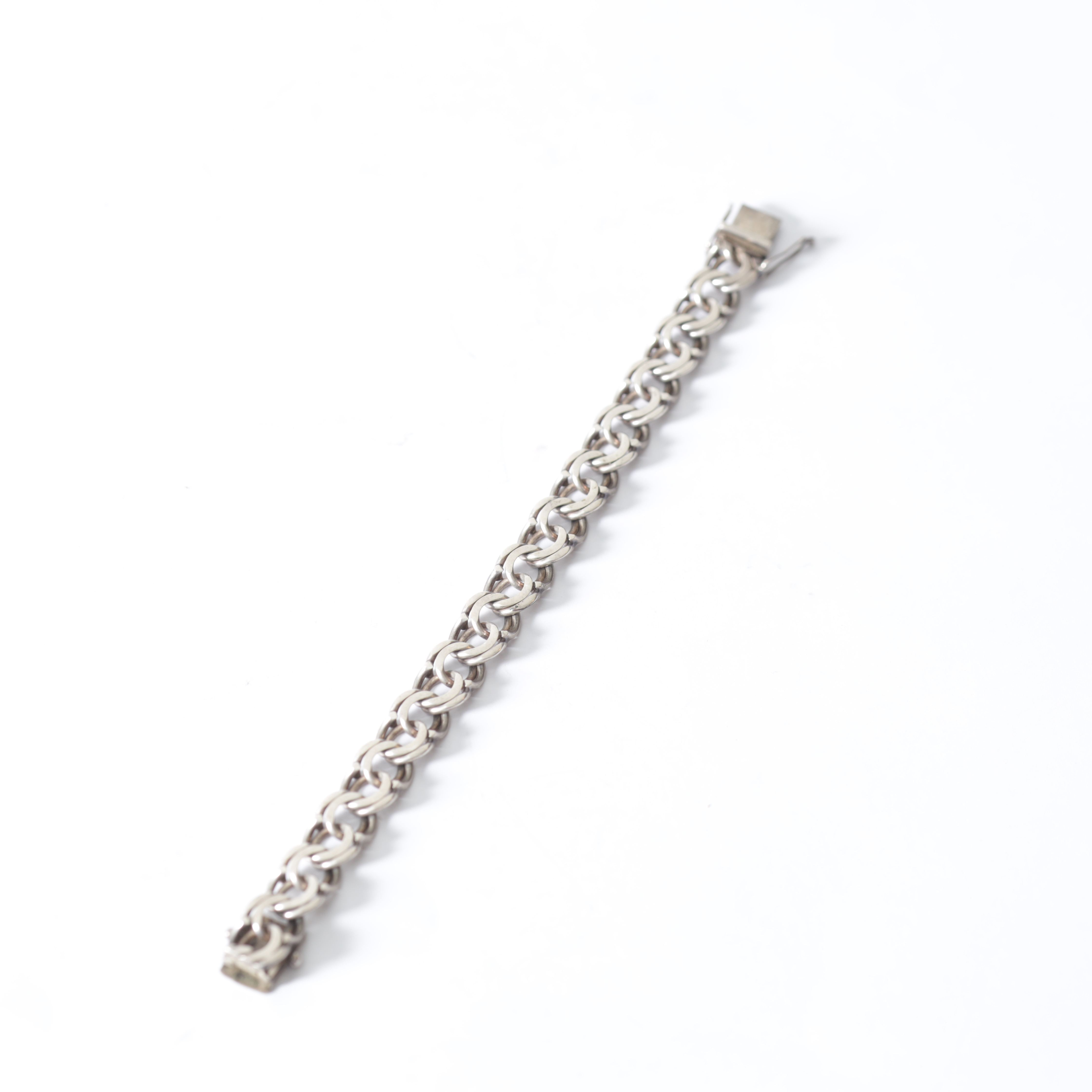 ARMBAND, silver, bismarck, Älvdalssilver Ab, 1977. Totalvikt 28 gram.