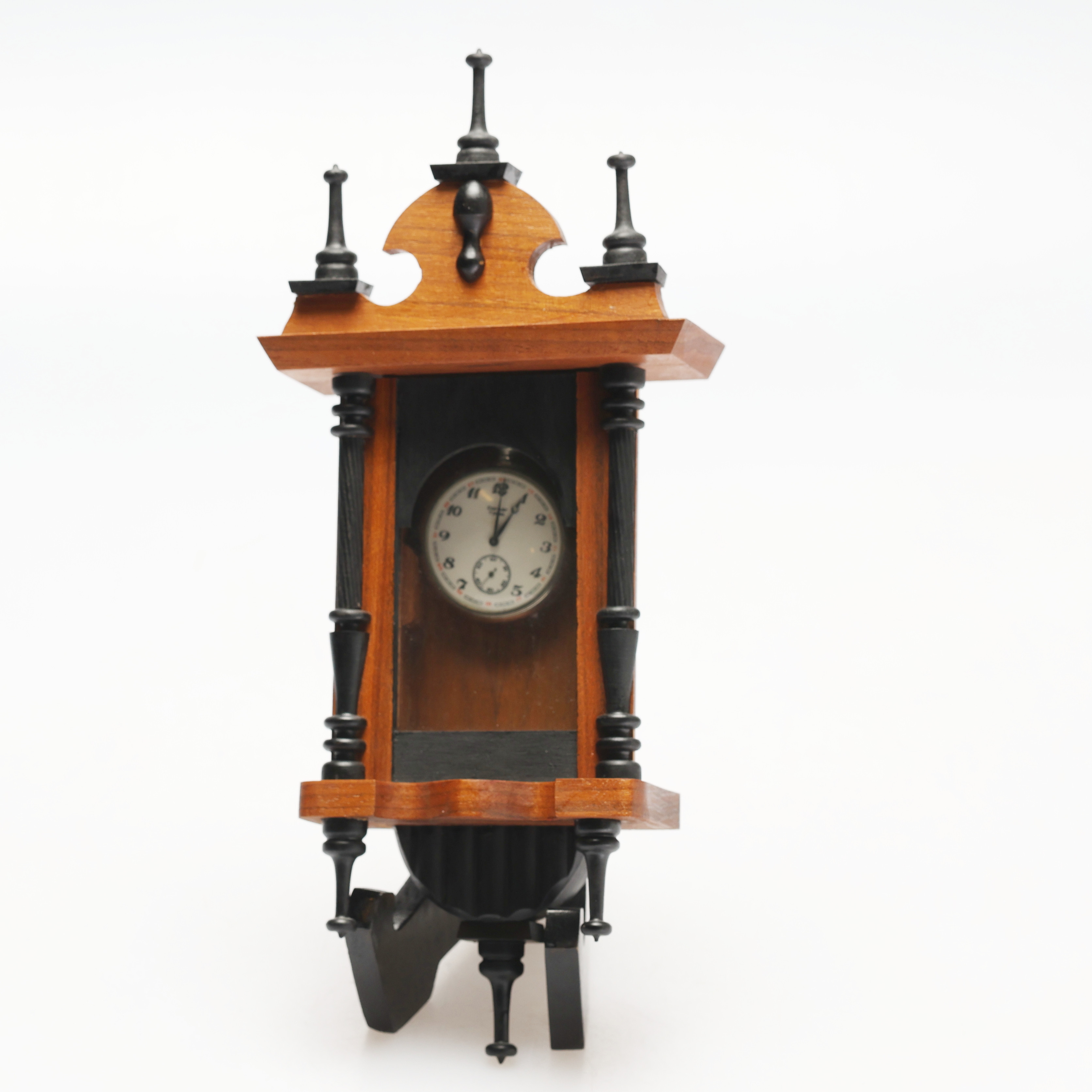 FICKUR CORSAR LOKMOTIV med STÄLL, respektive trä, 1900-talets första hälft.