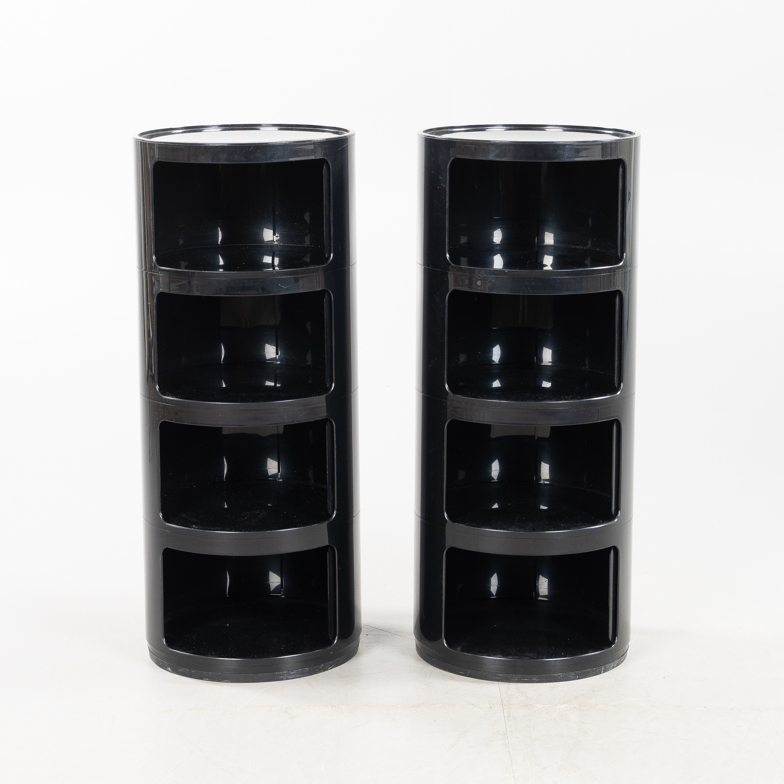 ANNA CASTELLI FERRIERI. "Componibili 4", ett par, Kartell, Italien.