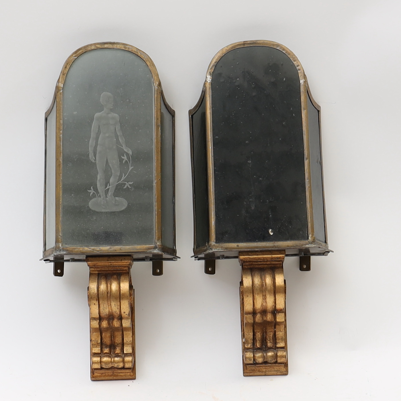 VÄGGLAMPETTER, ett par, 1900-talets början.