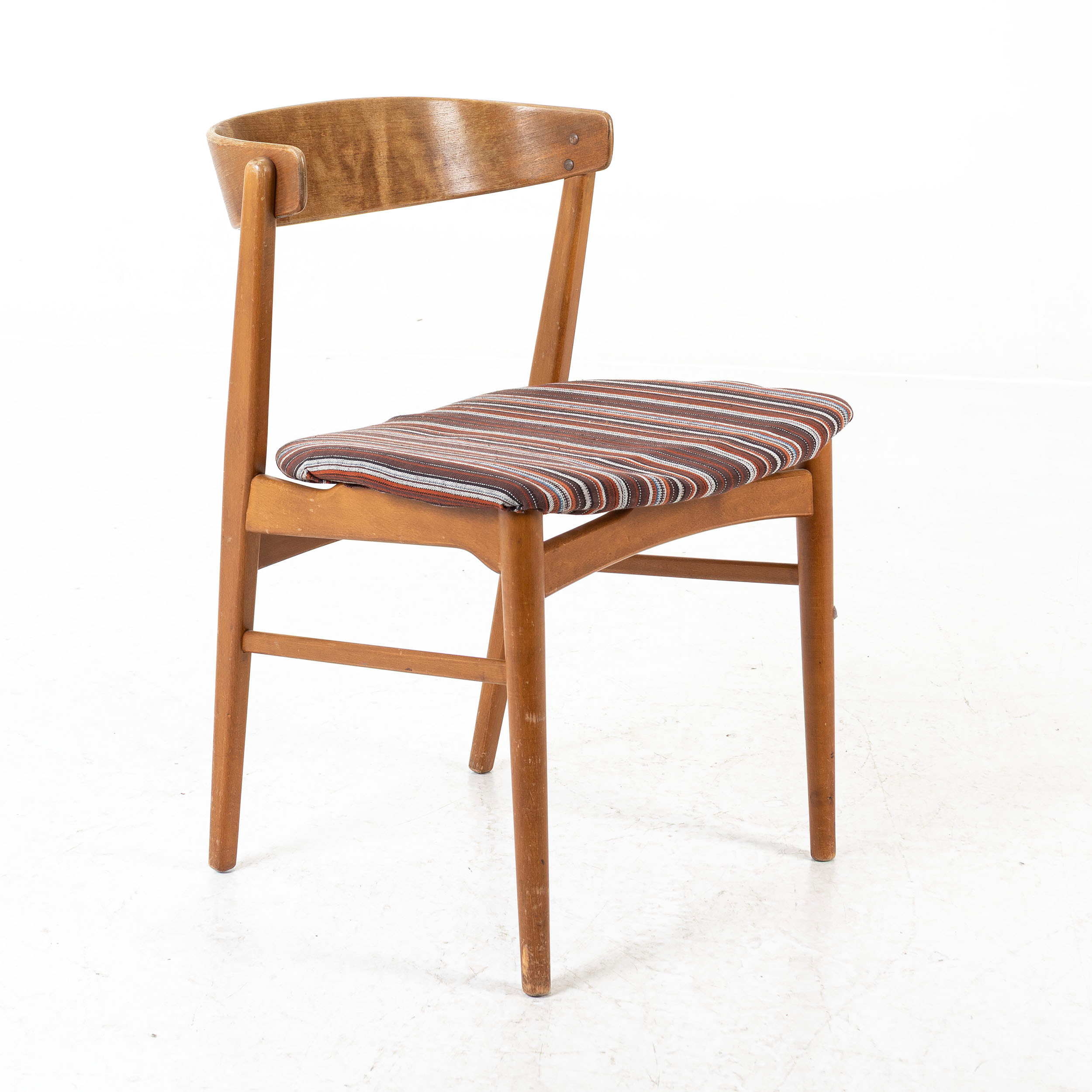 STOL, ryggstöd i teak, modell 206, Farstrup, Danmark, 1960-tal.