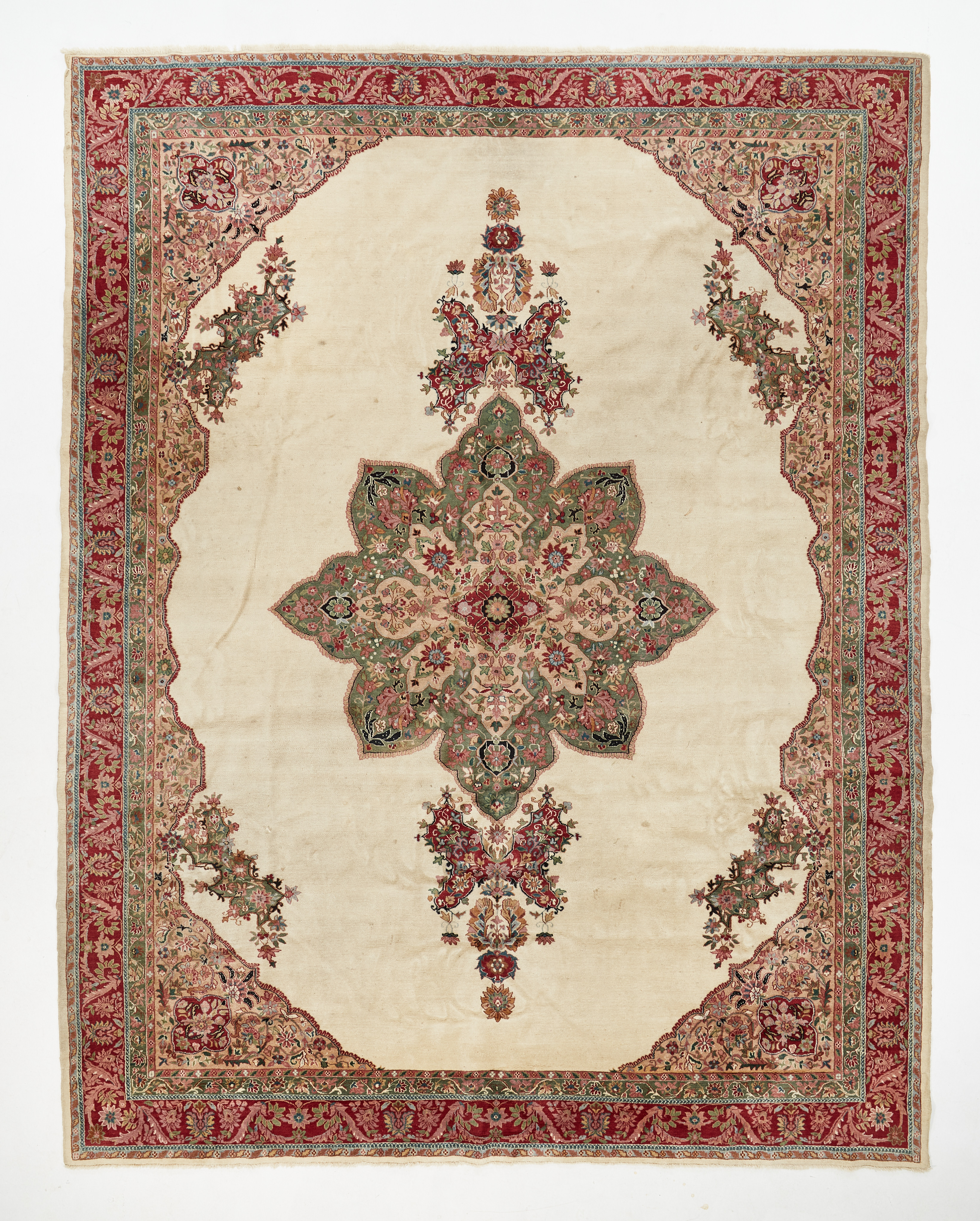 ORIENTMATTA, Kirman, semiantik, ljus botten, centrummedaljong.