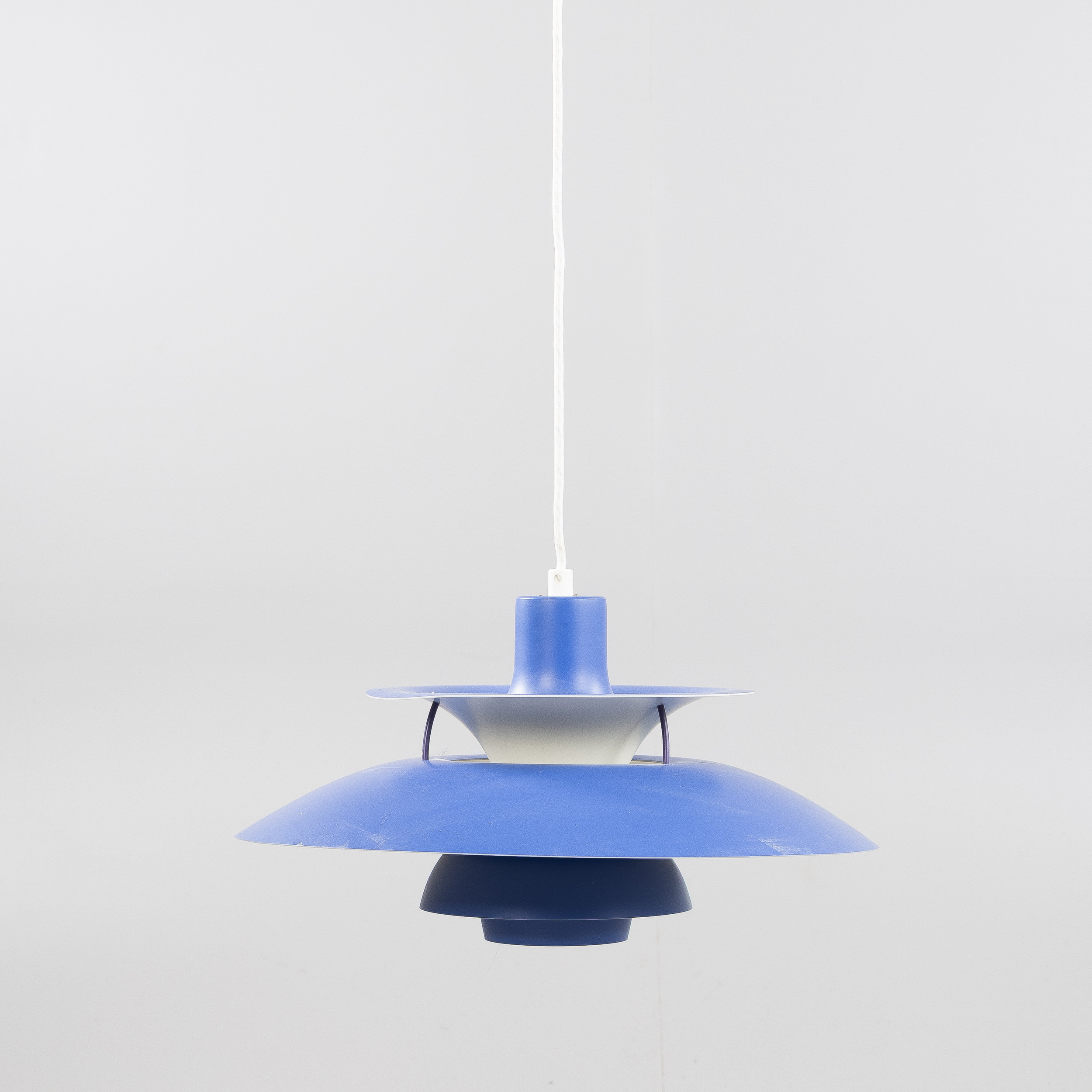 POUL HENNINGSEN. Taklampa, "PH5", Louis Poulsen, Danmark.