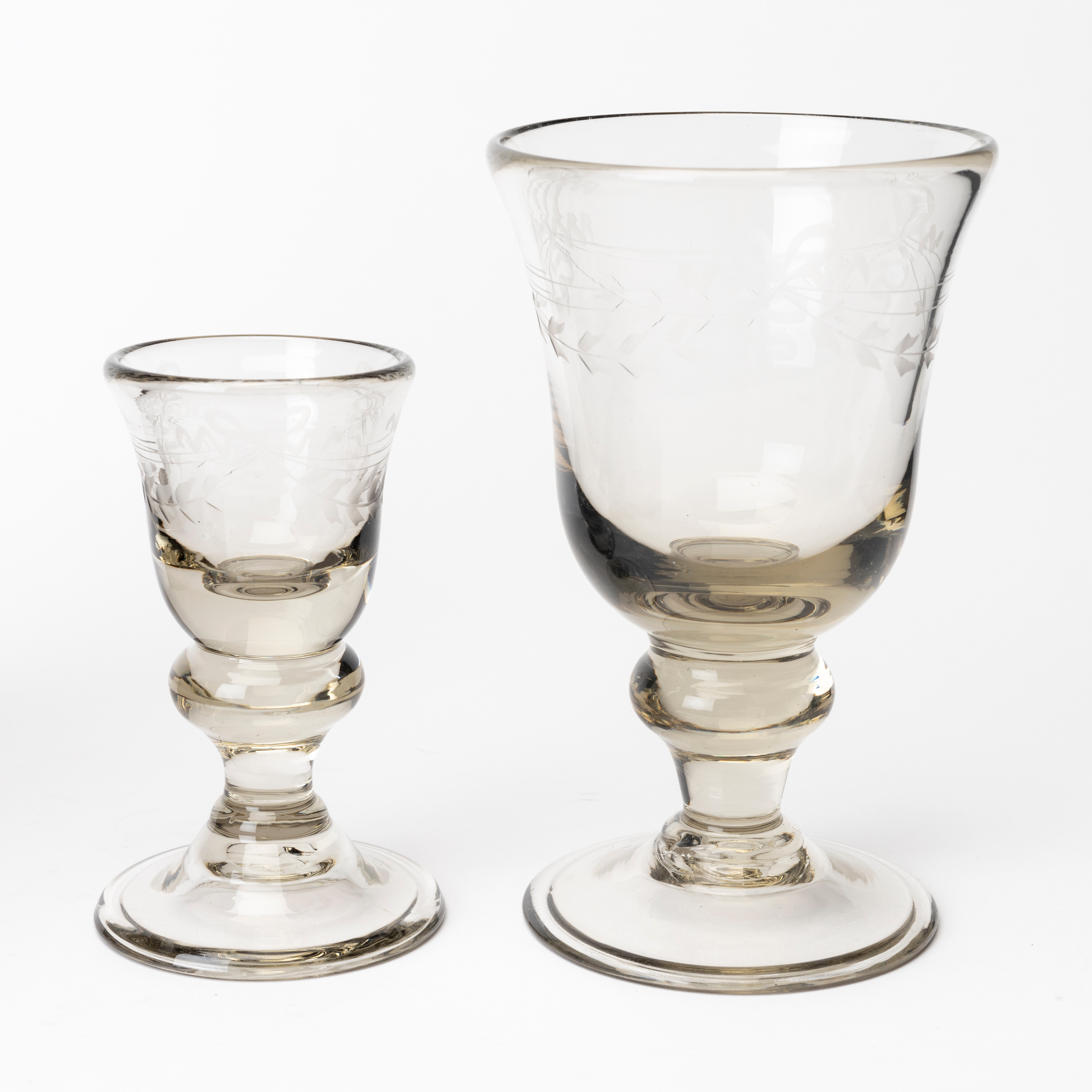 GLASSERVIS, 15 delar, efter 1700-talsförlaga, tgroligen Reimyre, 1900-tal.