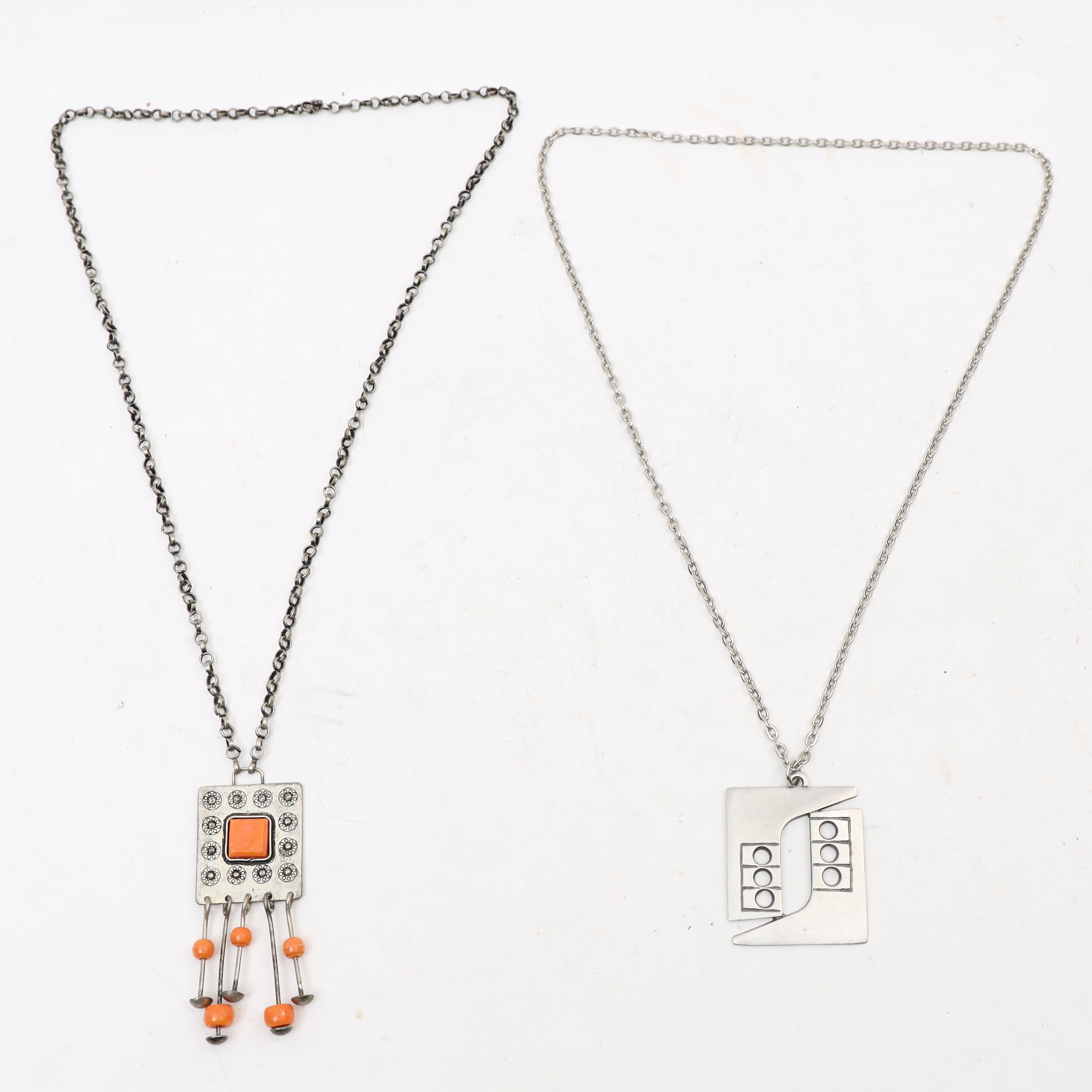 HALSBAND MED HÄNGEN 2st, tenn.