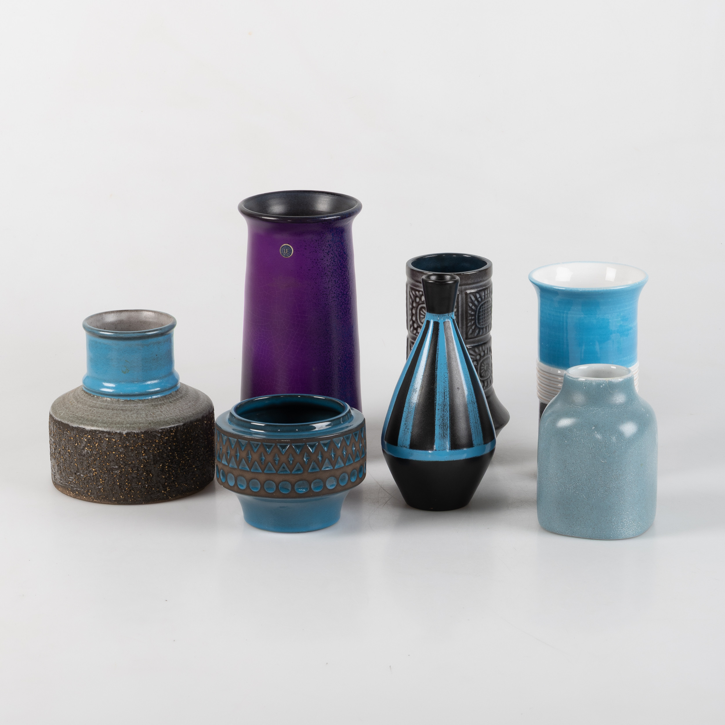 MARI SIMMULSON. Keramik, 7 delar, Uppsala-Ekeby.