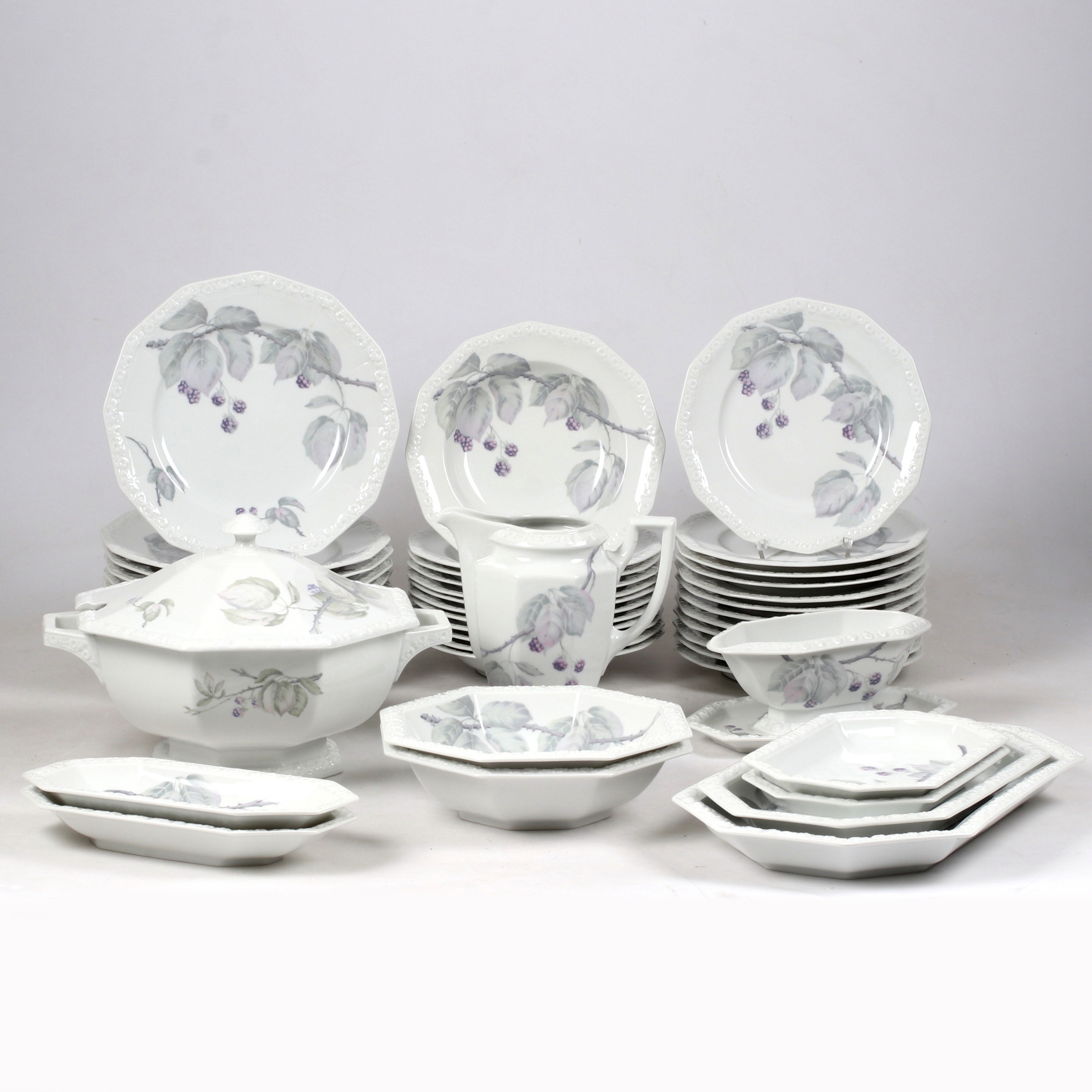 MATSERVISDELAR, 46 st, Maria Björnbär, porslin, Rosenthal.