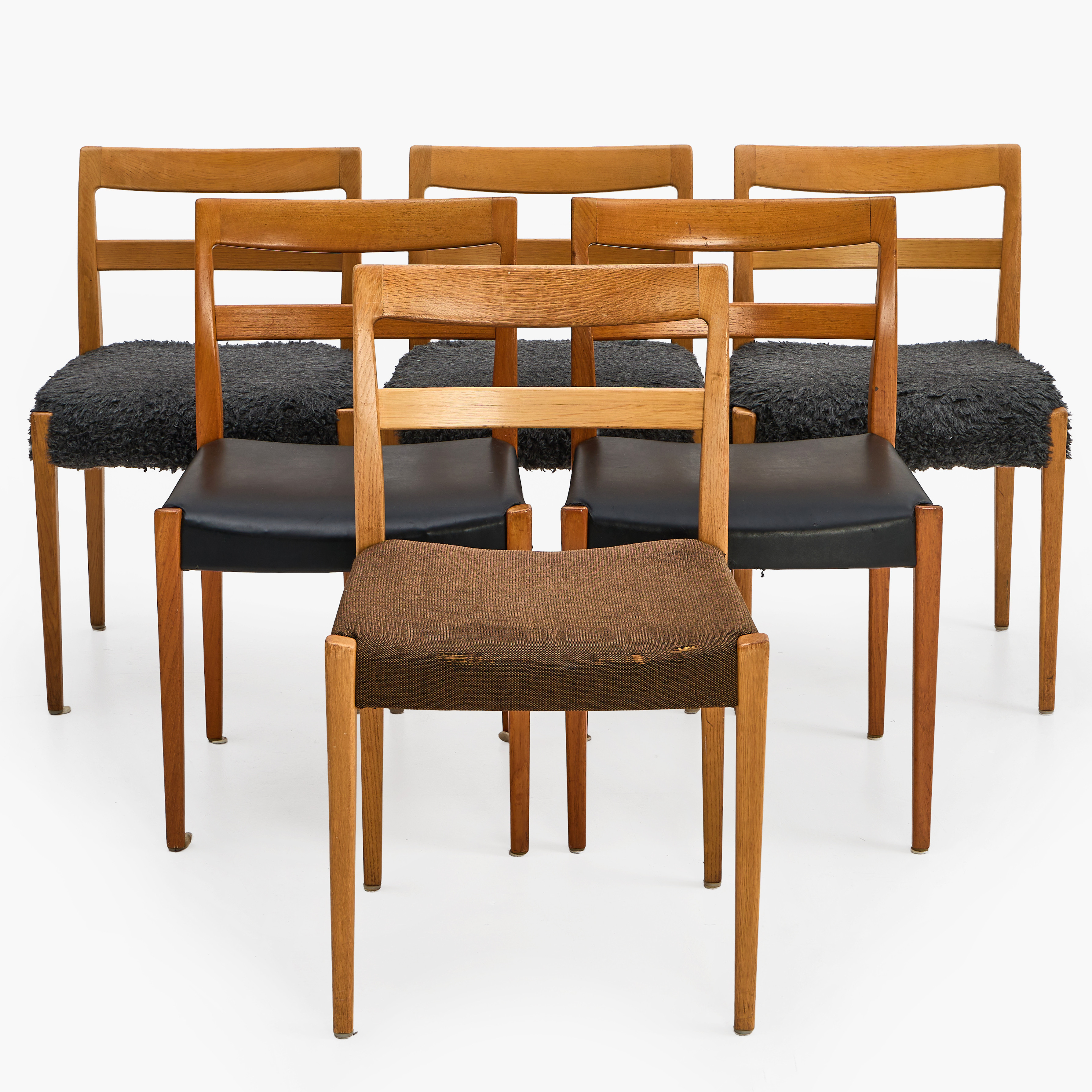 NILS JONSSON. Stolar, 6 st, ”Garmi”, ur serien Bra Bohag, Troeds, 1960-tal, brännmärkta.