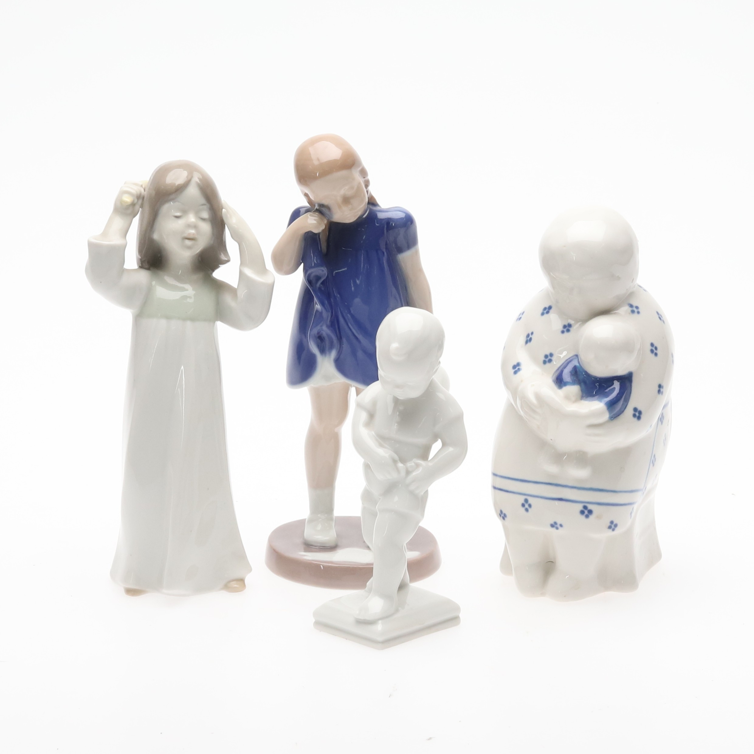 FIGURINER. 4 st. Porslin. B&G, Gustavsberg, Rörstrand och Gräfenthal.