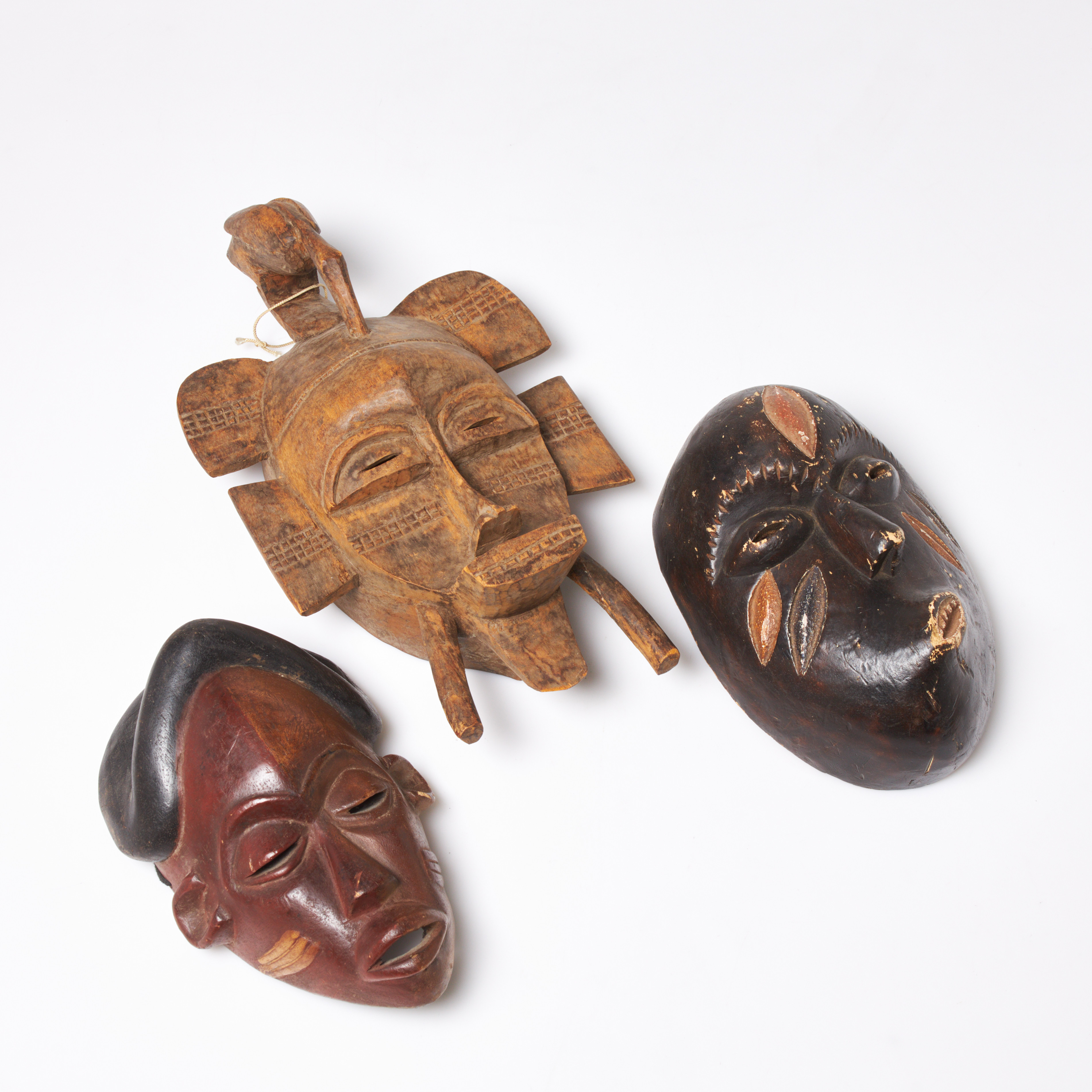MASKER, 3 st, Elfenbenskusten/Liberia, Afrika, trä.