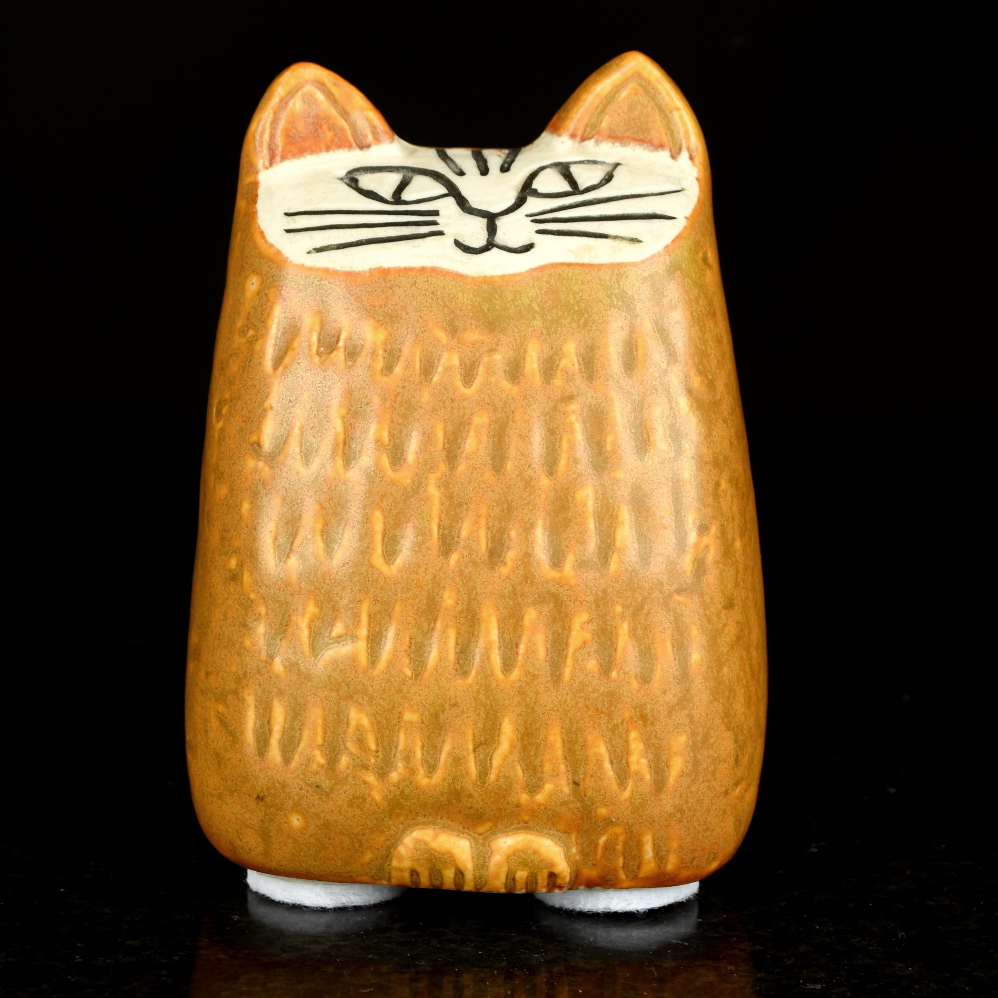 LISA LARSON. "Liten Katt", stengods, ur serien "Katter", formgiven 1965, Signerad, Gustavsberg.
