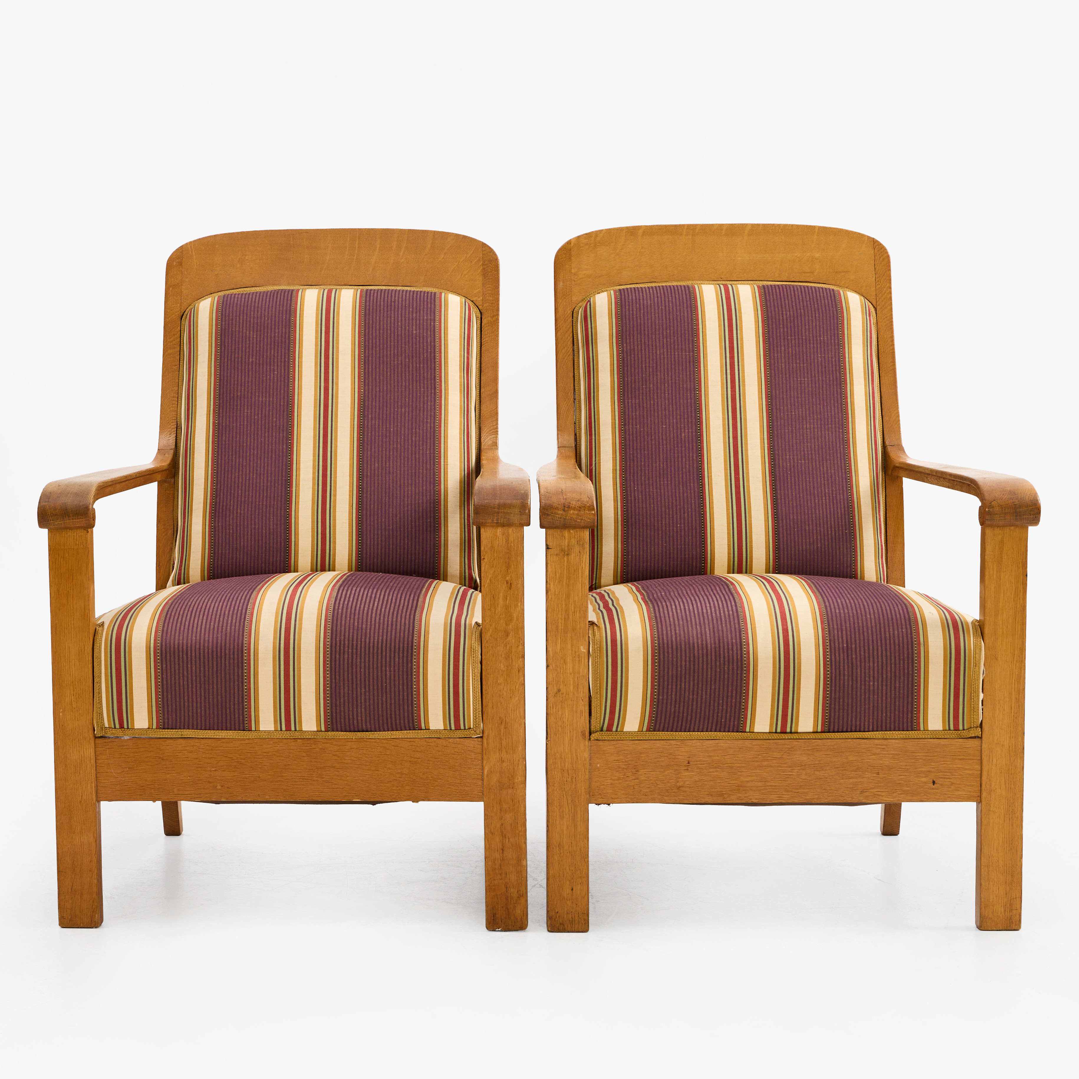 KARMFÅTÖLJER, ett par, 1900-talets början, jugend, ek.