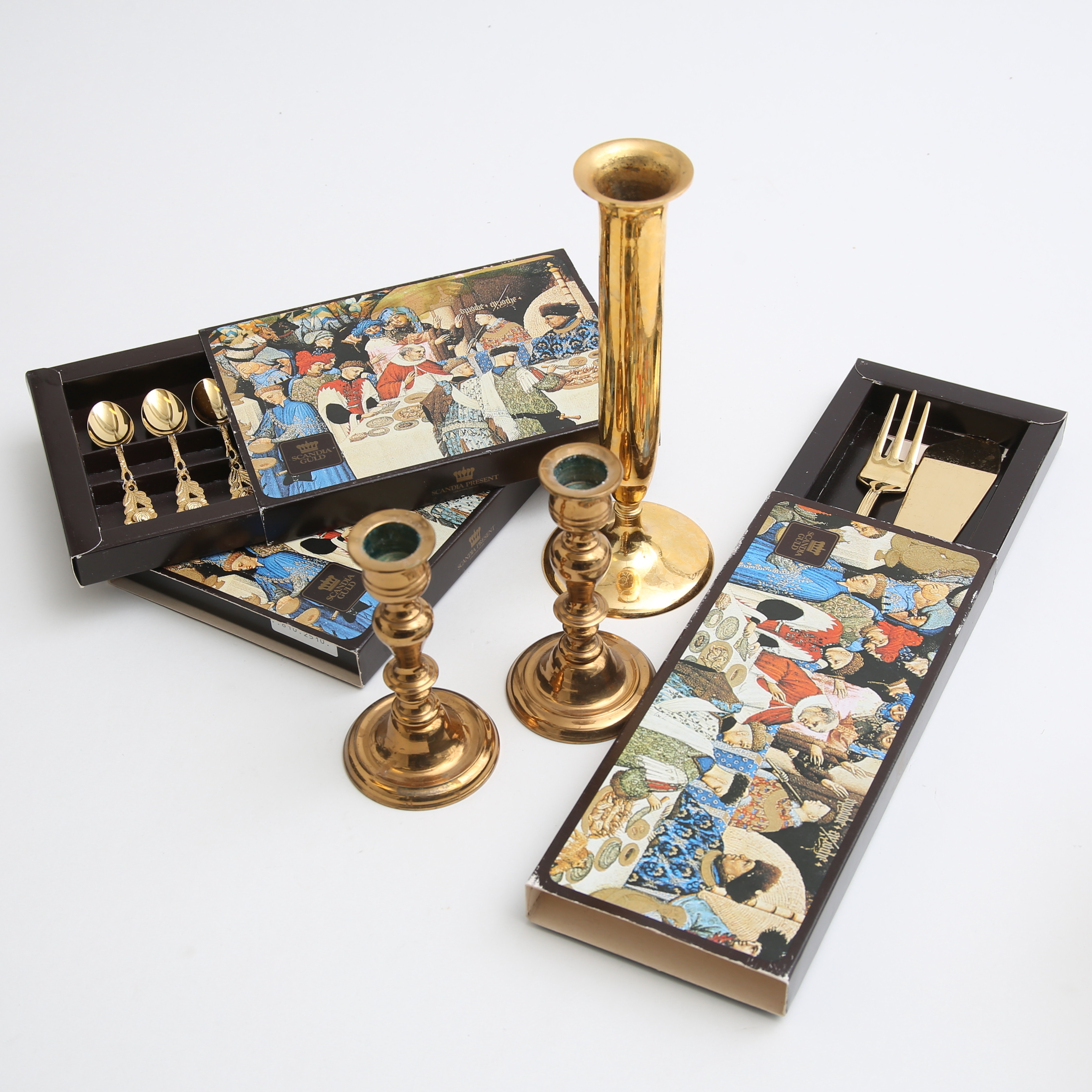 SCANDIA, guld/malm, 17 delar, 1900/2000-tal.