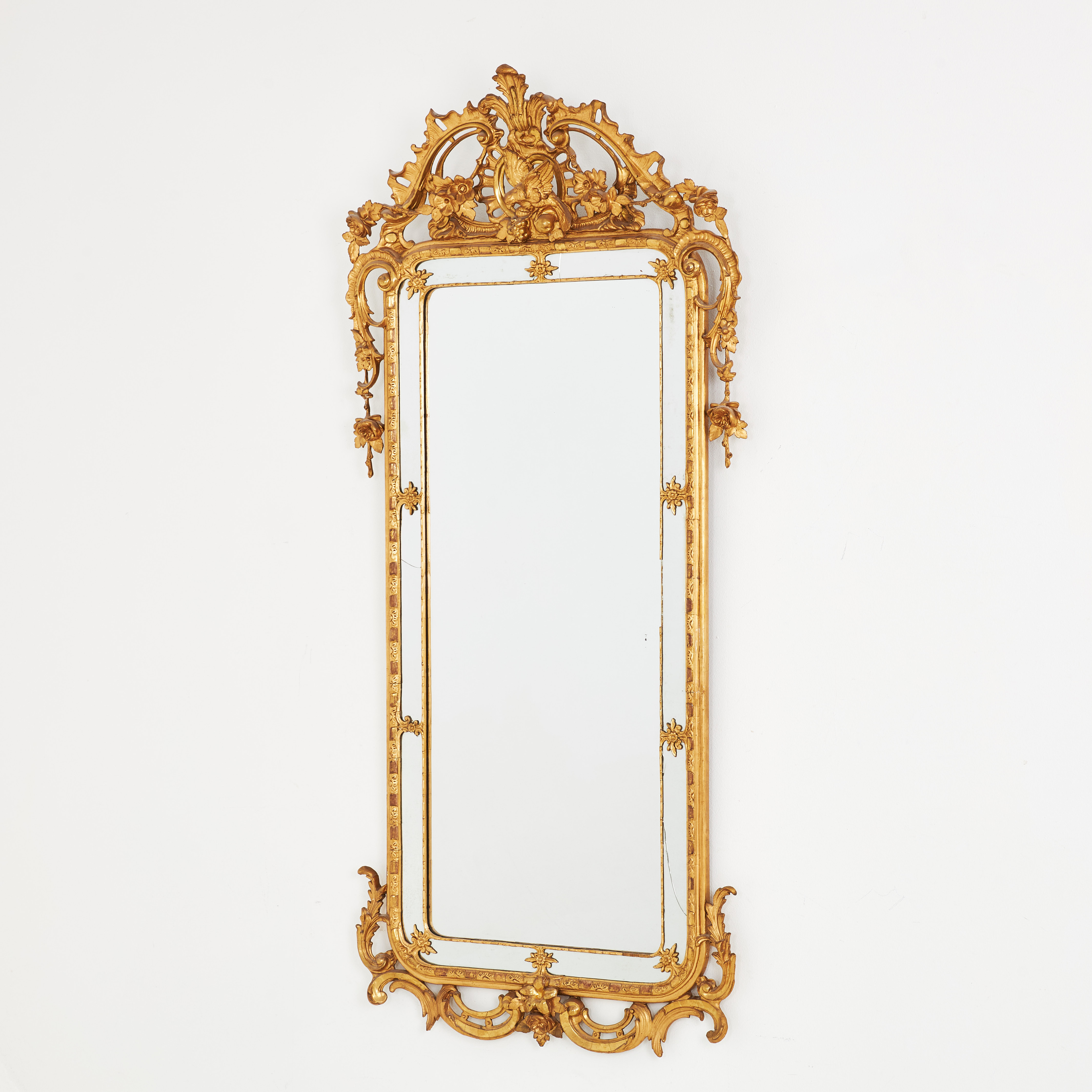 SPEGEL, bronserad, dekor i pastellage, 18/1900-tal.