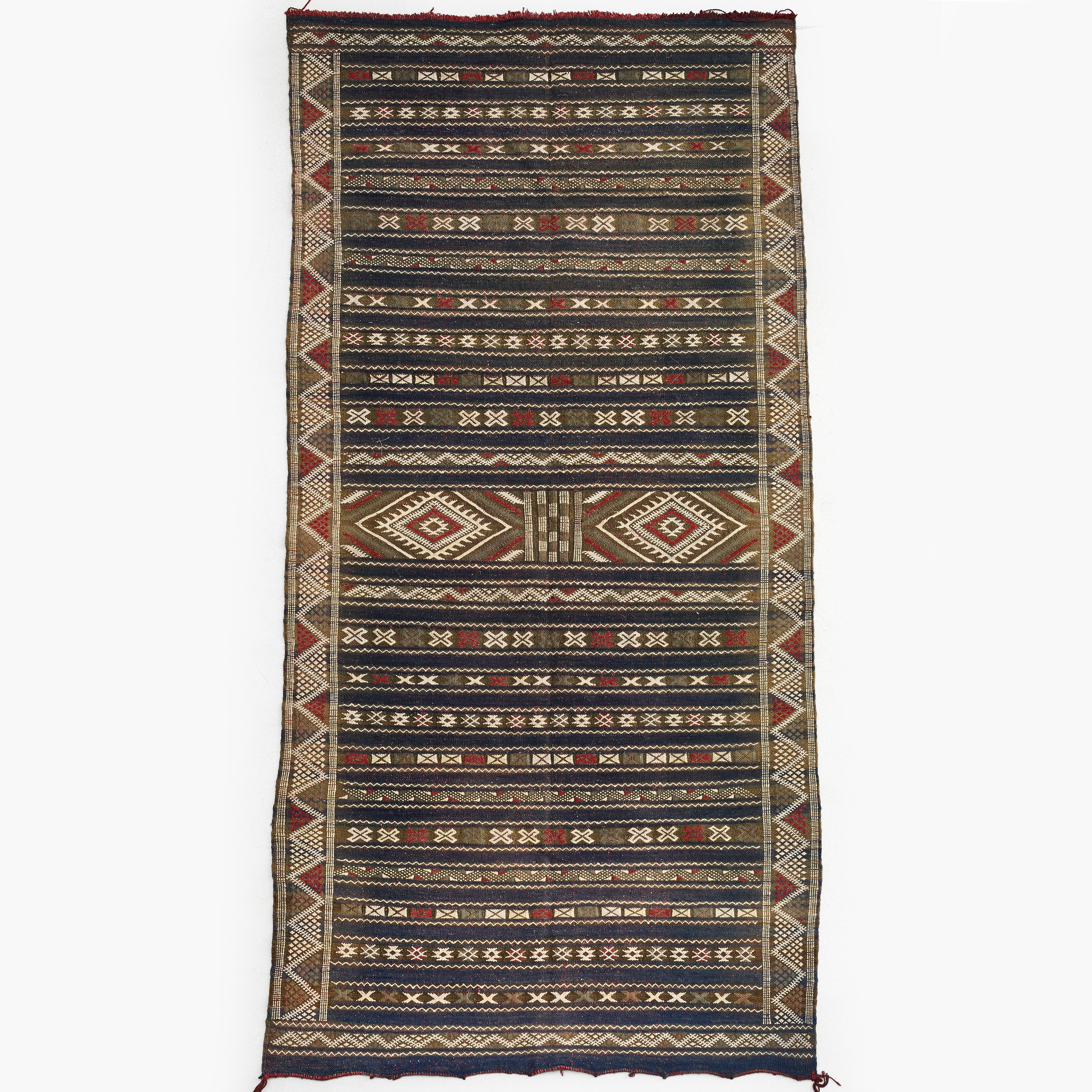 VÄGGTEXTIL, Soumak, ca 205x99 cm, snärjväv med broderade inslag, modern tillverkning.