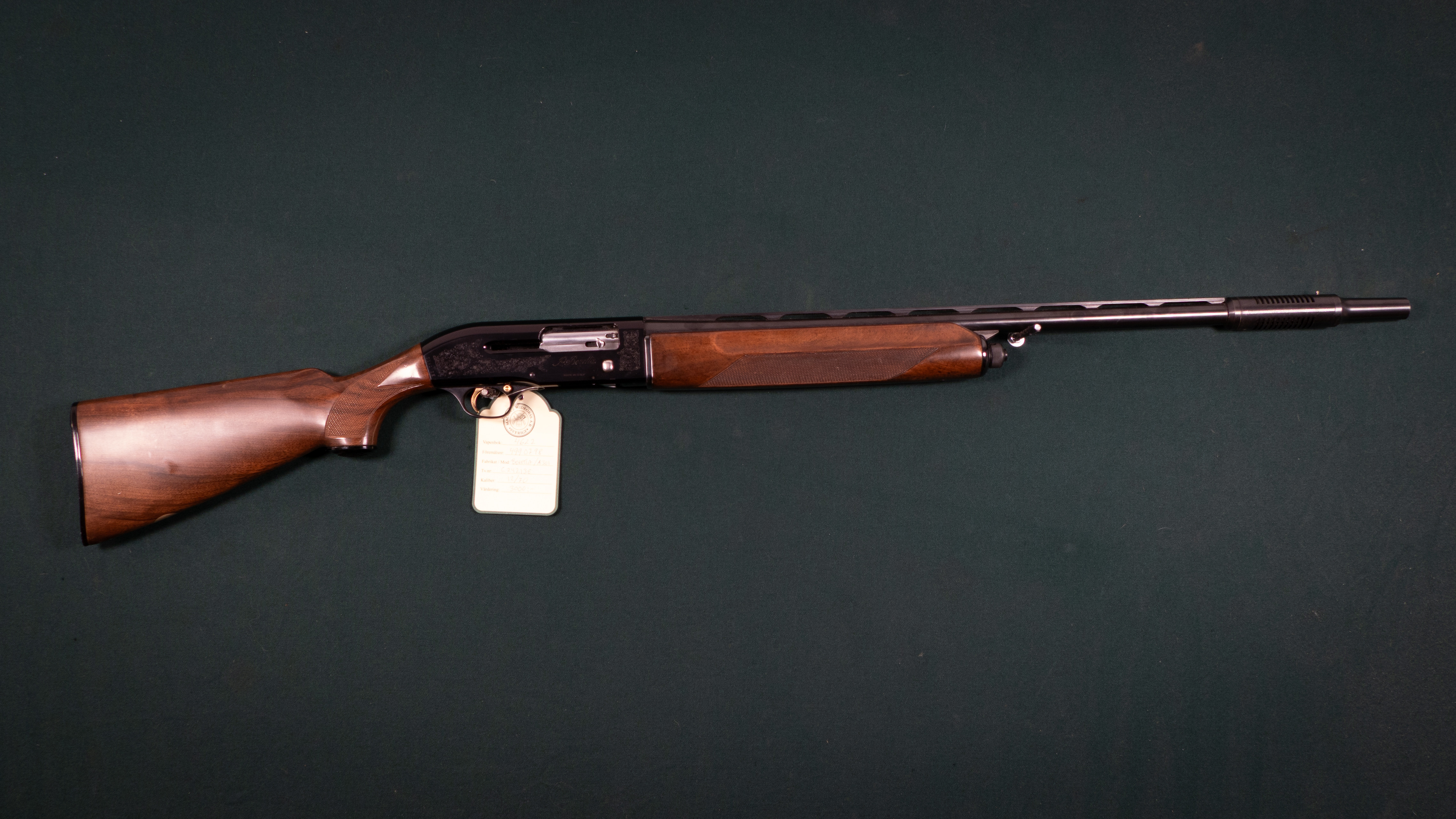 Beretta Modell A301 Kal 12/70 Tillv.nr: C24213E SE0114135.