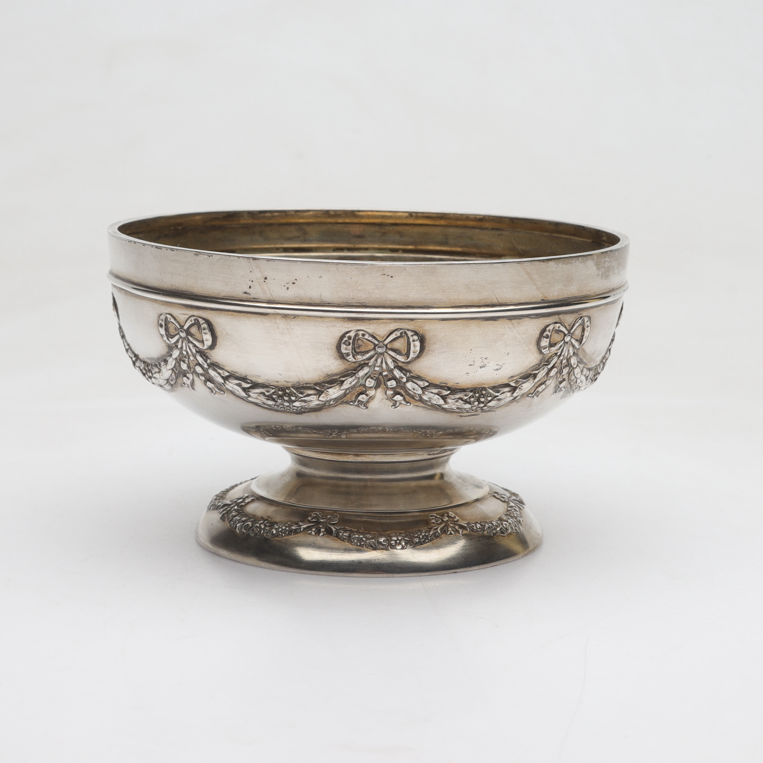 SKÅL, Silver, troligen CG Hallberg, Stockholm, 1903, totalvikt ca 281g.