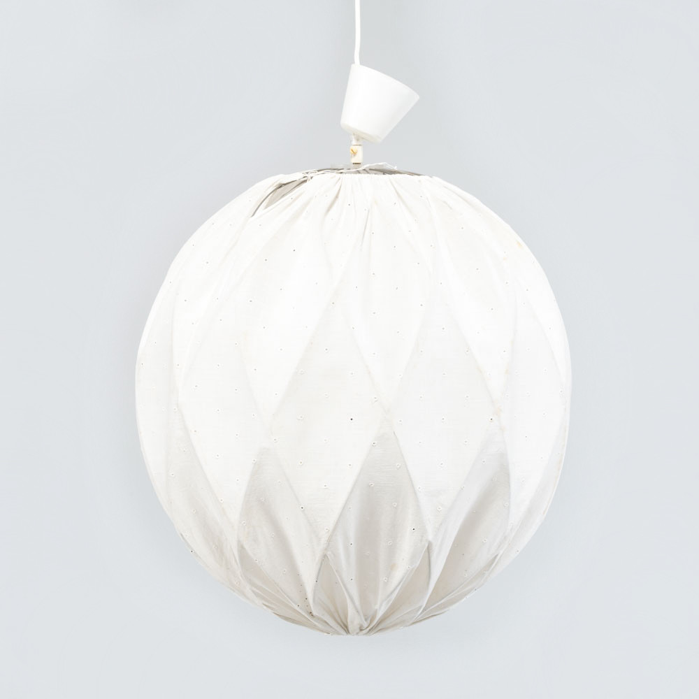 TORE AHLSÉN. Taklampa, "Pia-lampa", ø50 cm, Gärsnäs, 1900-tal.