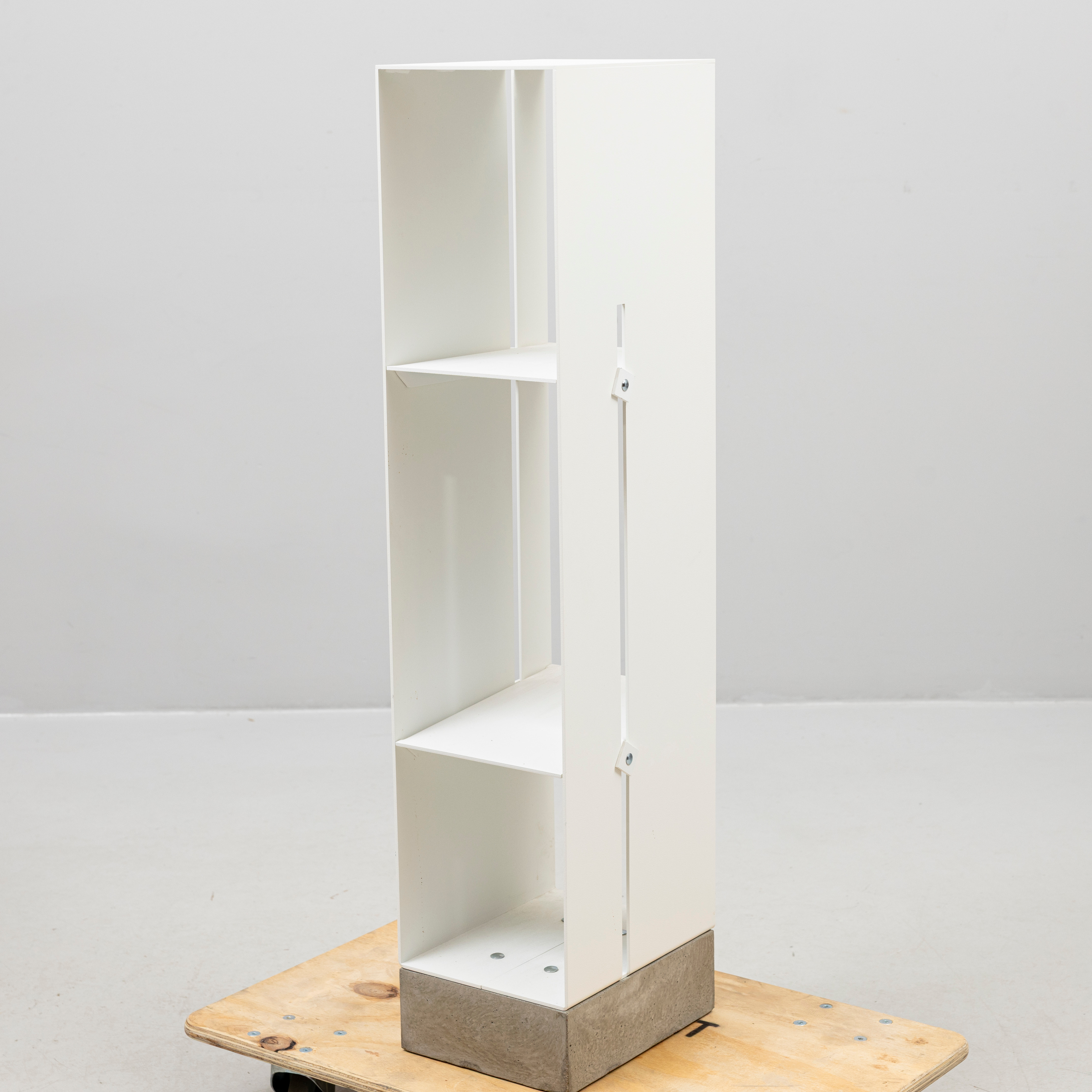 CORNELIA NORGREN. Hylla/vedställ, "Manhattan Cabinet", Röshult.