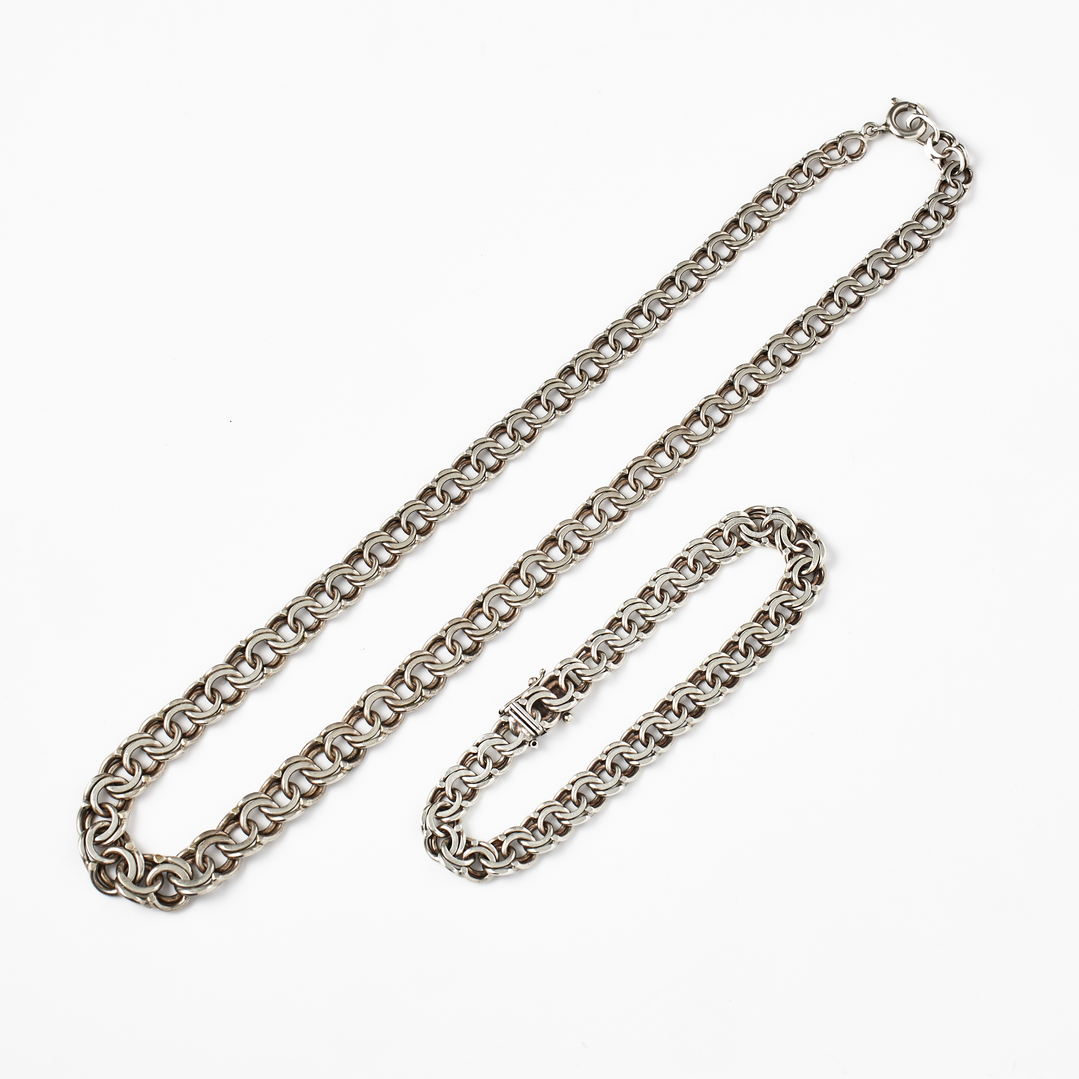 COLLIER, doserat, N S E, Köping, årsindex saknas, ARMBAND, silver, Bismarck, Jo-Ans Guld AB, Köping 1985.